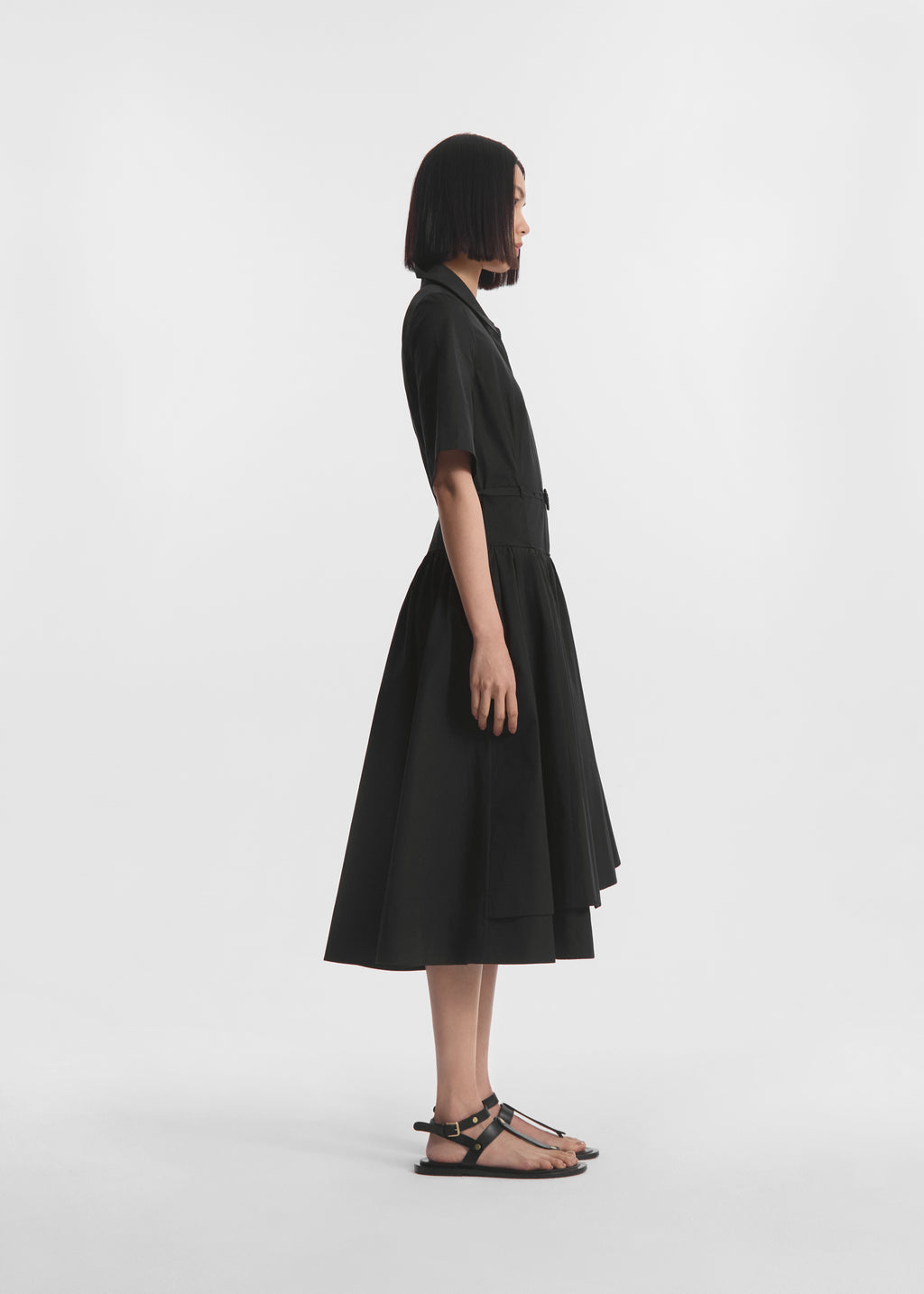Short Sleeve Belted Dress in Cotton Poplin -  Black - CO