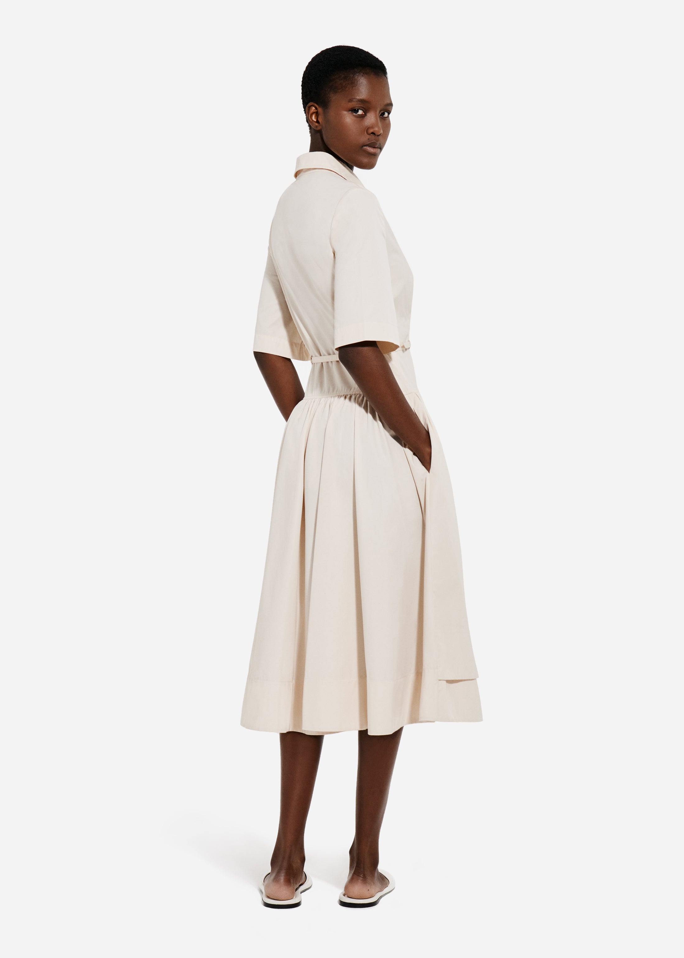 Short Sleeve Belted Dress in Cotton Poplin - Whisper Pink