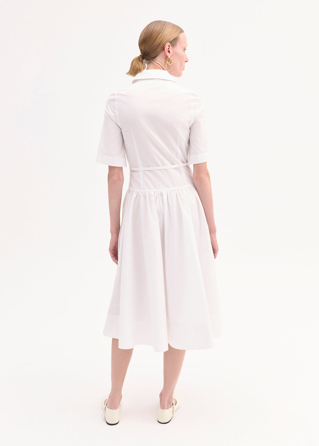 Short Sleeve Belted Dress in Cotton Poplin - White - CO