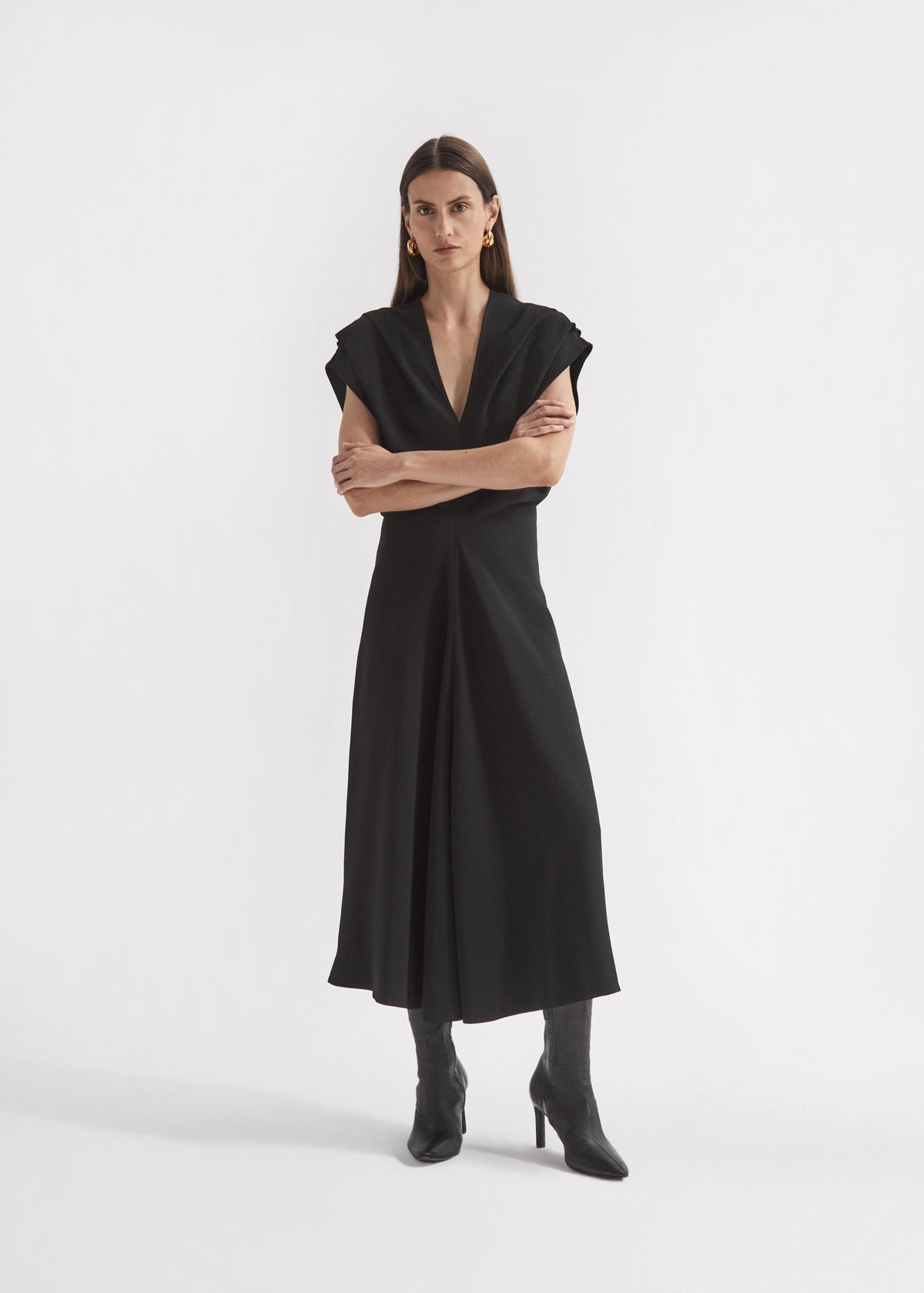 Banana Cut Shift Dress in Viscose - Black, image 2 of 5
