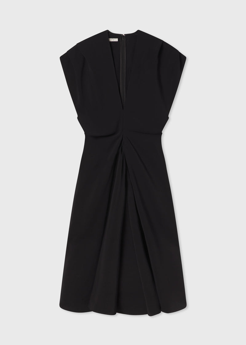 Banana Cut Shift Dress in Viscose - Black - CO