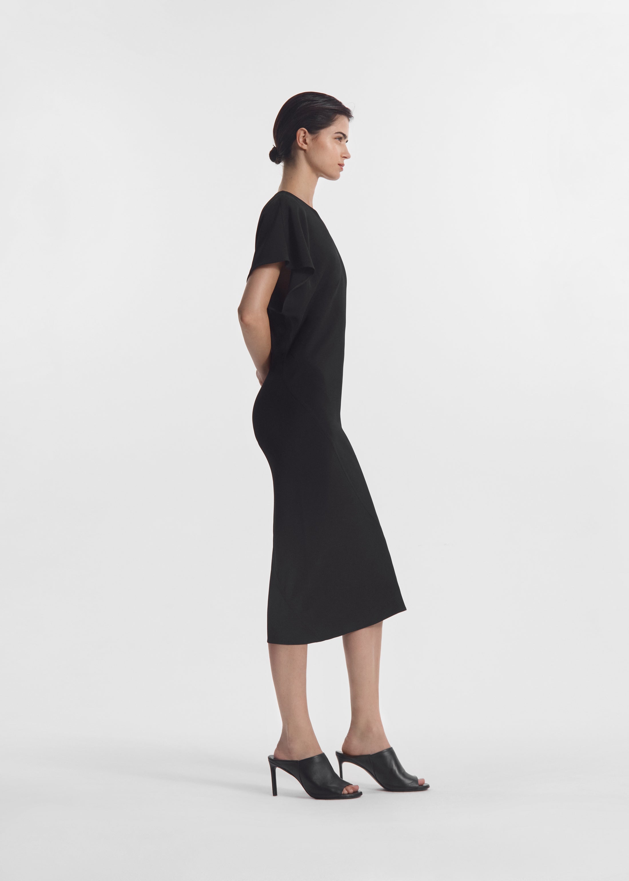 Twisted Knot Dress in Viscose Crepe - Black