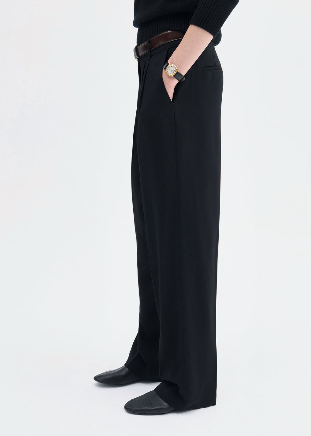 Pleat Front Trouser in Crepe - Black - CO