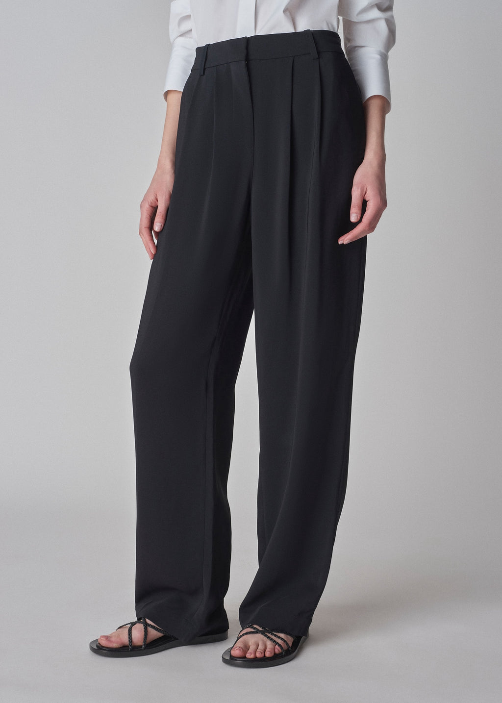 Classic Pleat Front Trouser in Fluid Crepe - Black - CO