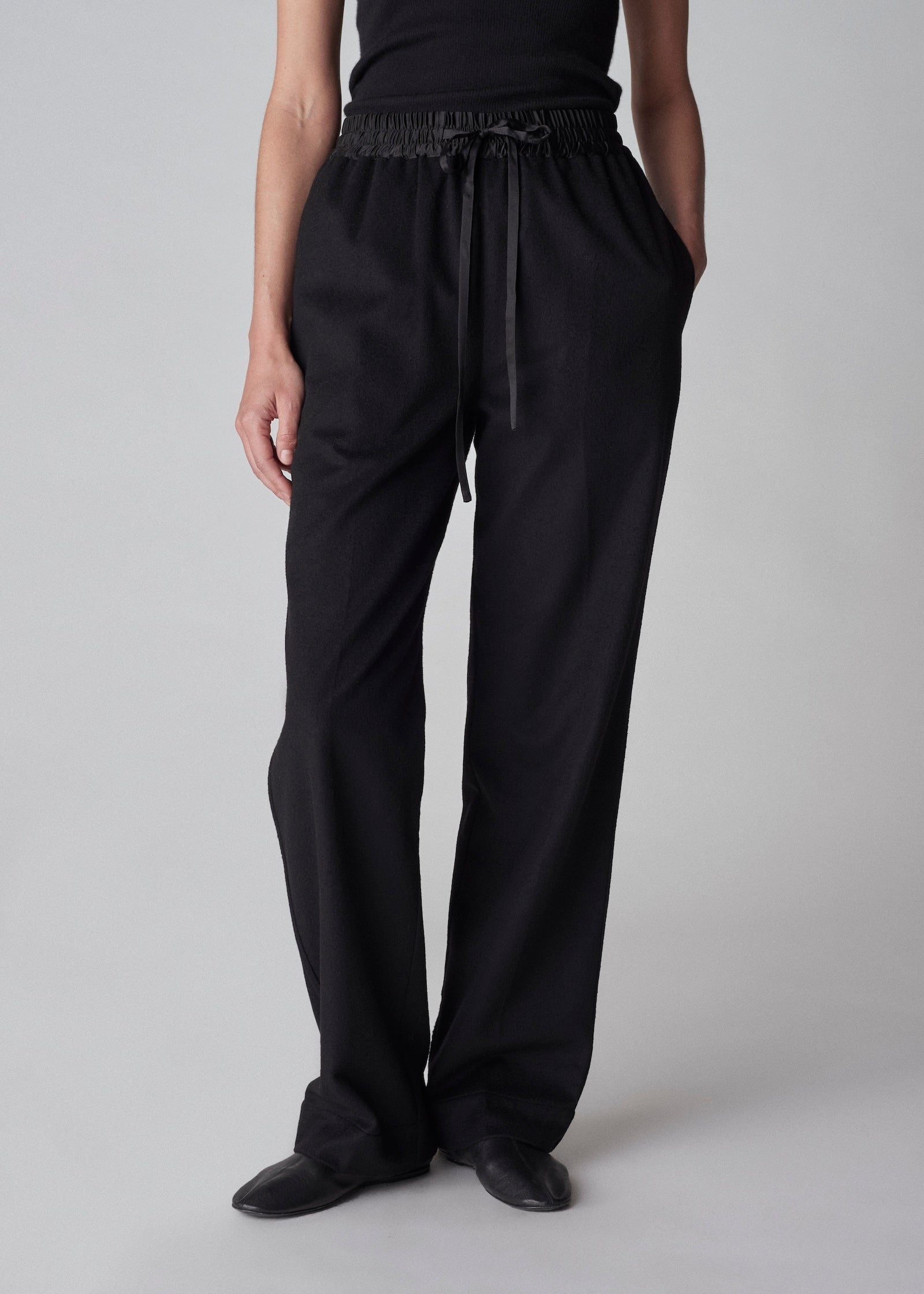 Jogger Pant in Flannel - Black - CO Collections