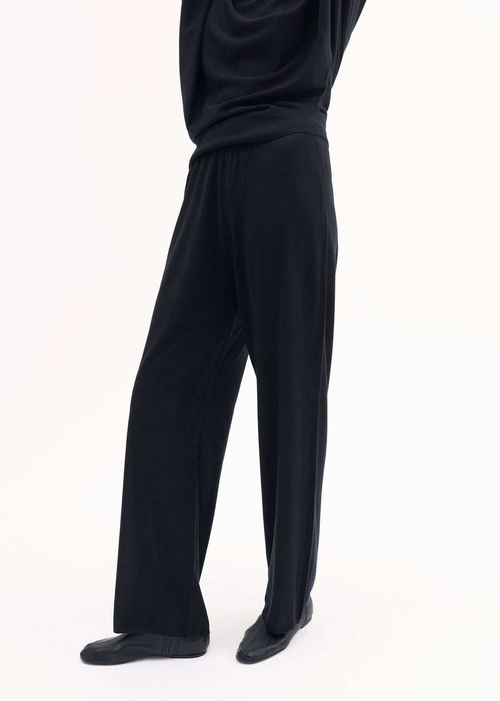 Pull Up Pant in Fine Cashmere - Black - CO