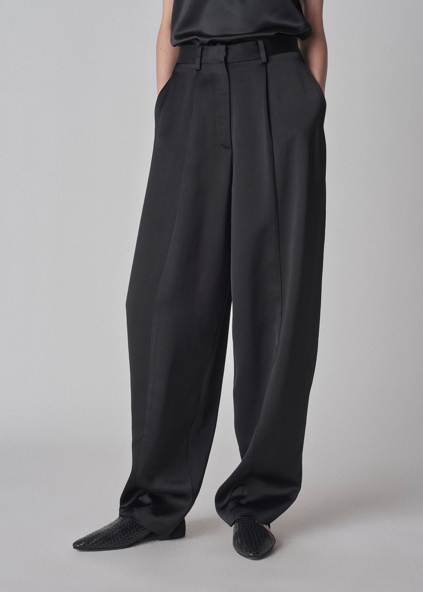 Egg Pant in Satin Crepe - Black - CO Collections