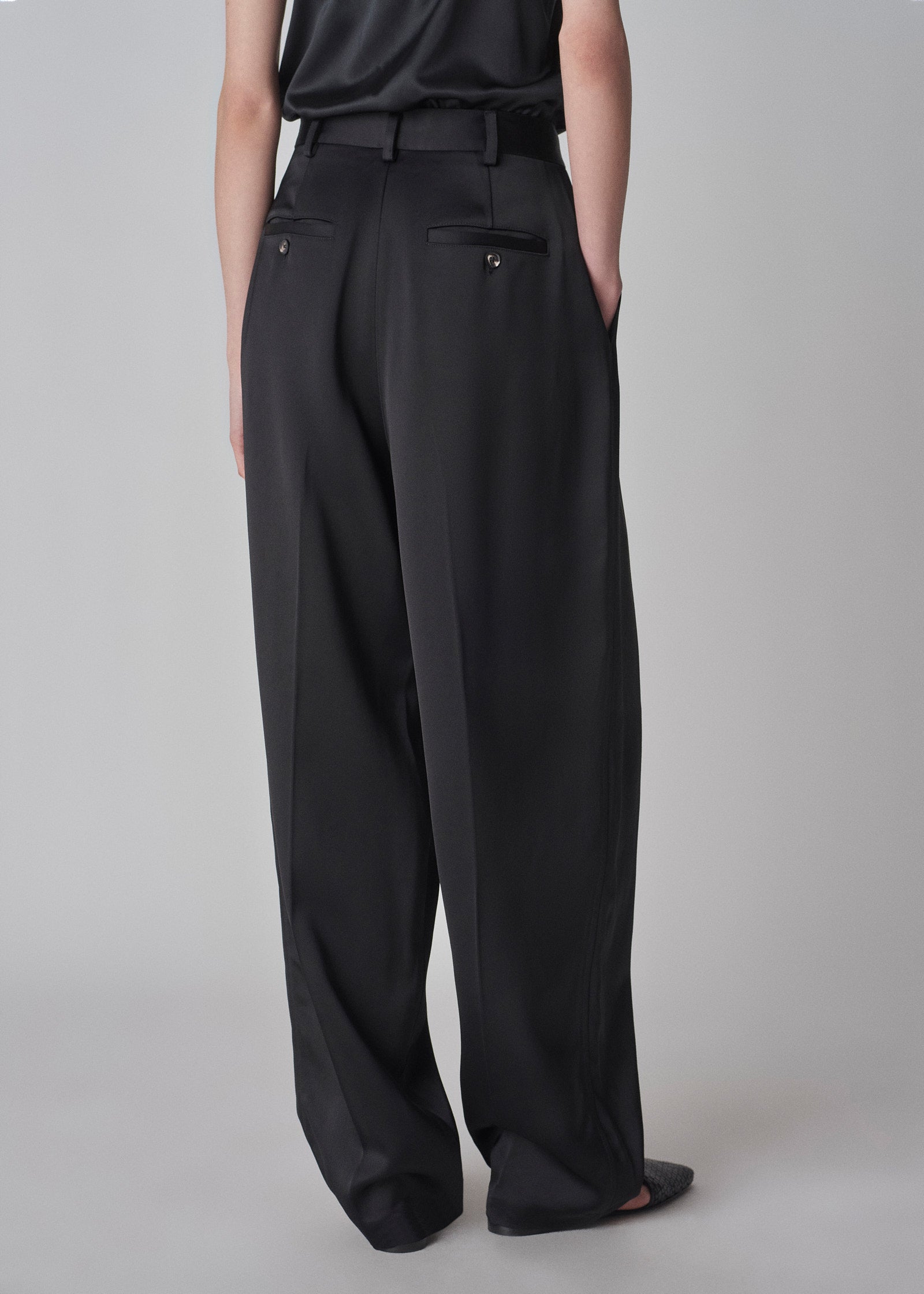 Egg Pant in Satin Crepe - Black - CO Collections