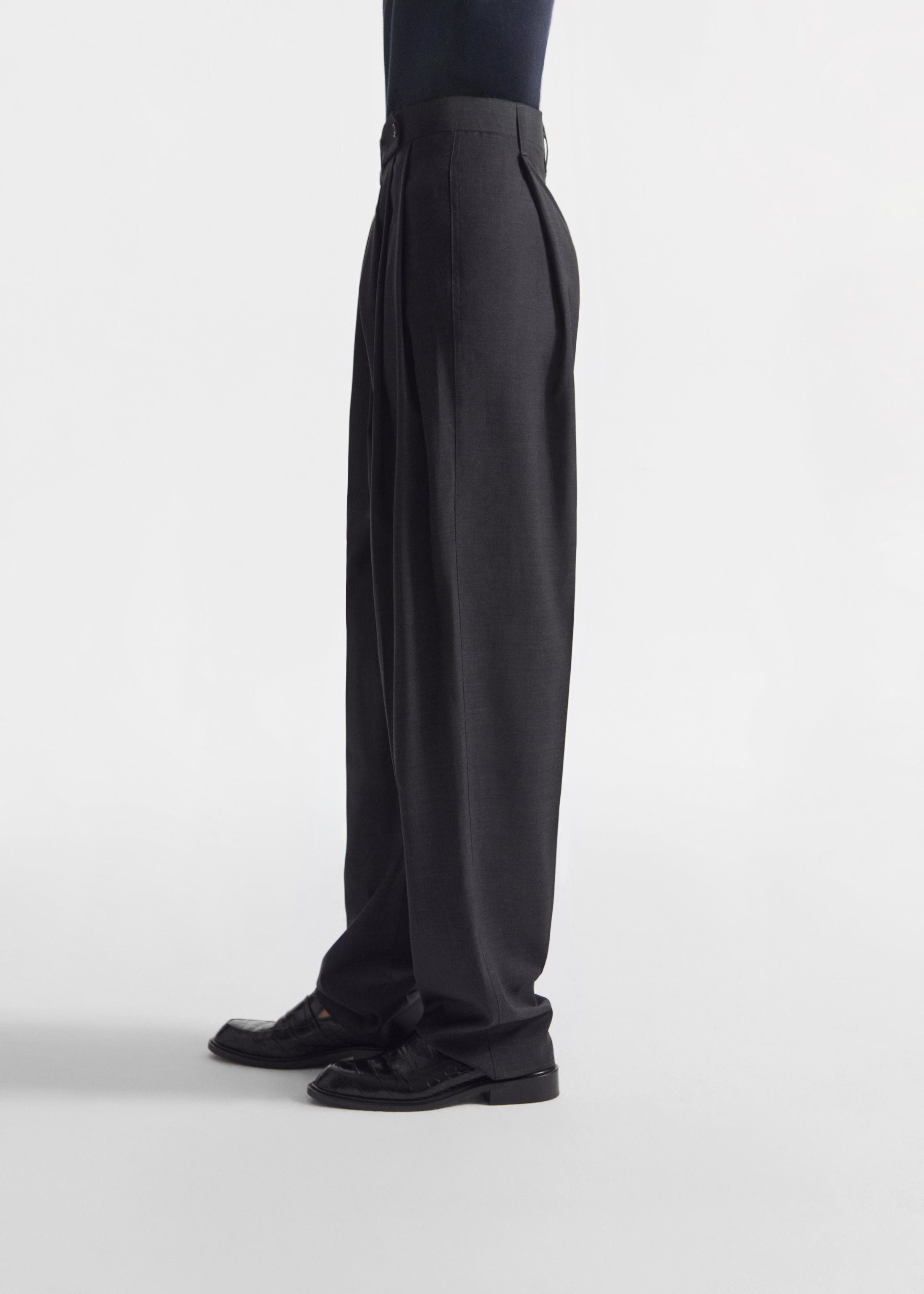Wide Leg Pleated Pant in Wool - Grey