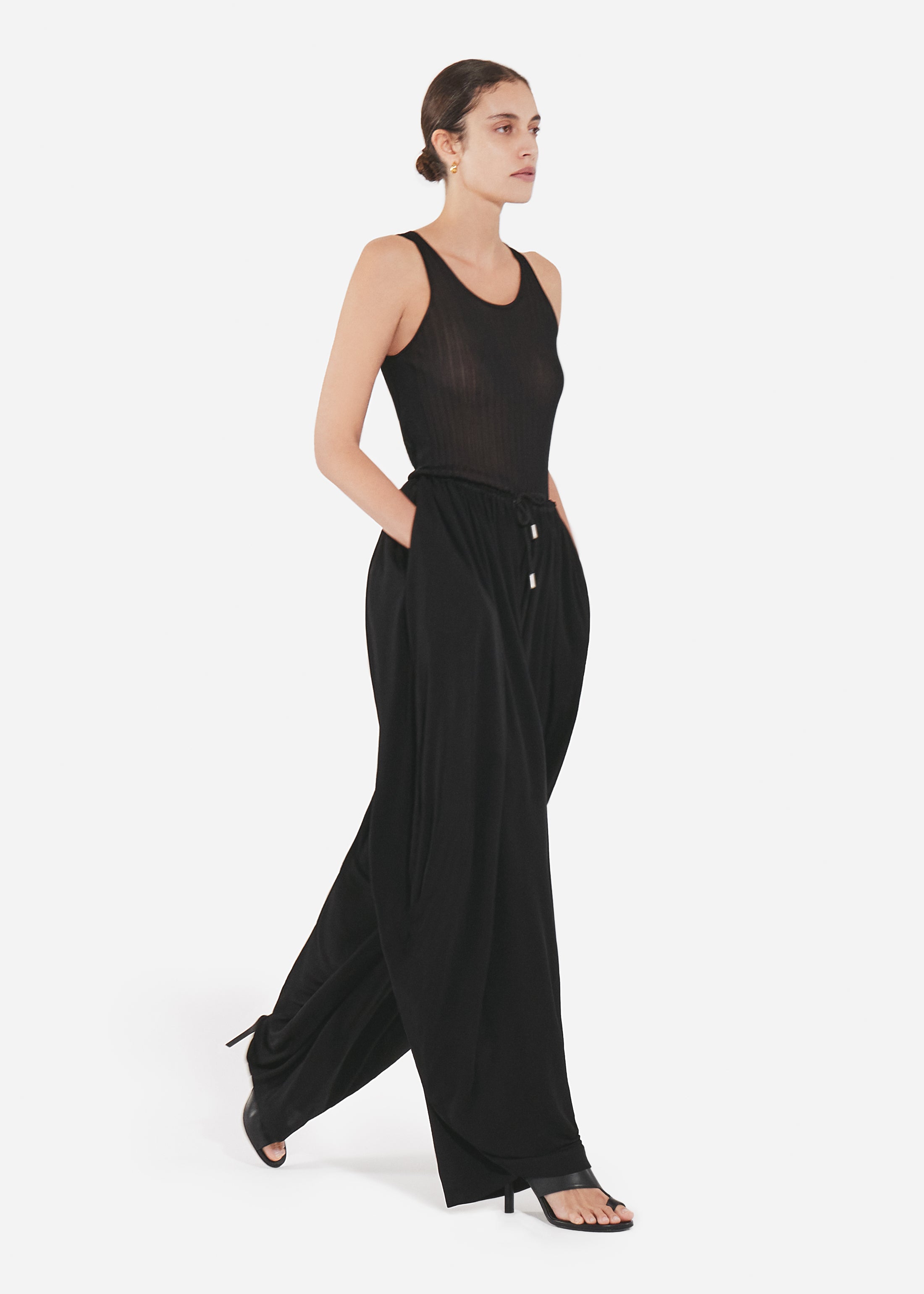Elasticated Waist Gathered Pant in Viscose - Black