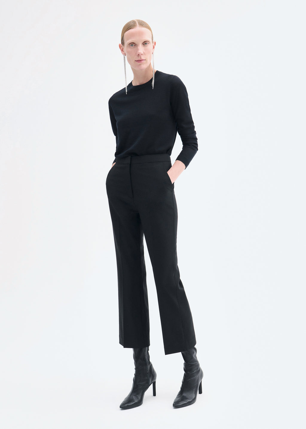 Cropped Cigarette Trouser in Virgin Wool - Black - CO