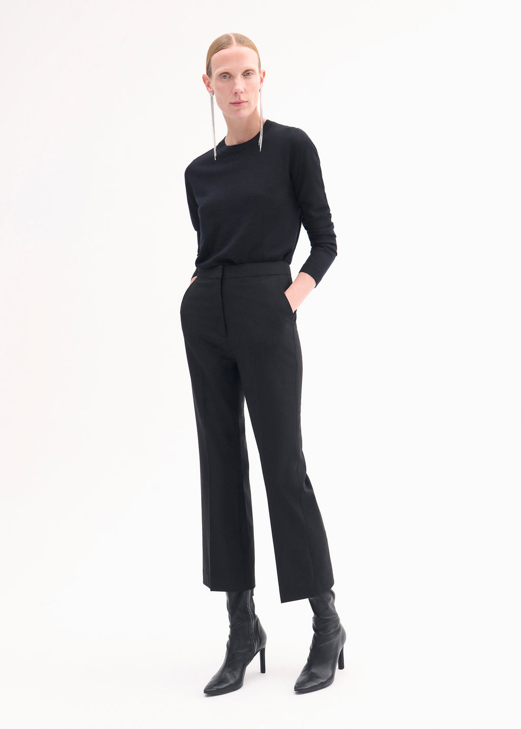 Cropped Cigarette Trouser in Virgin Wool - Black - CO
