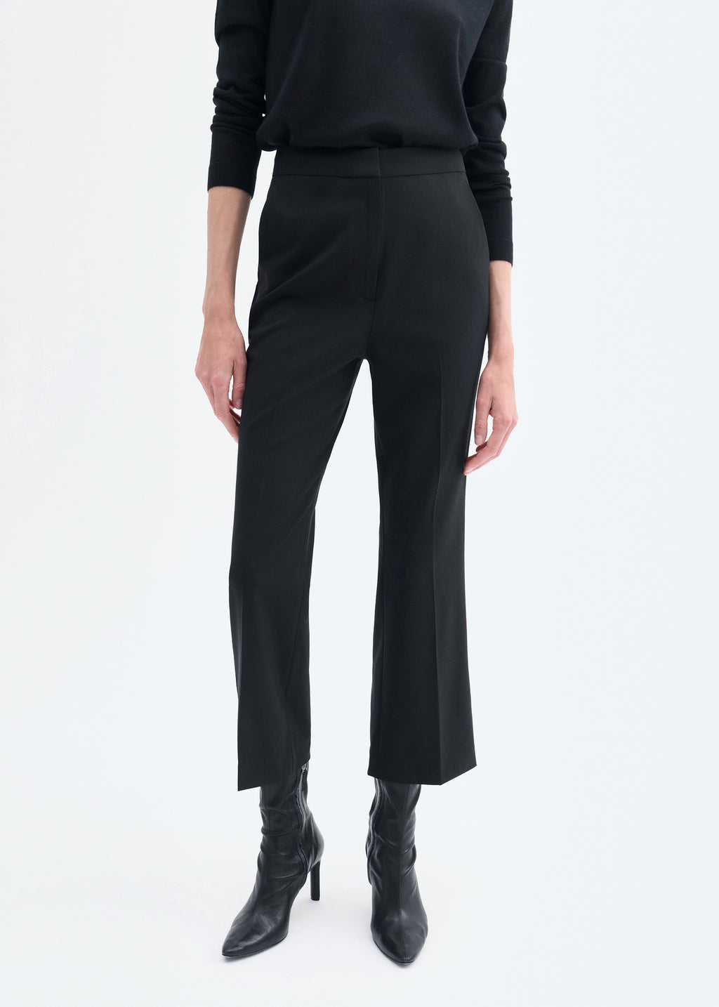 Cropped Cigarette Trouser in Virgin Wool - Black - CO