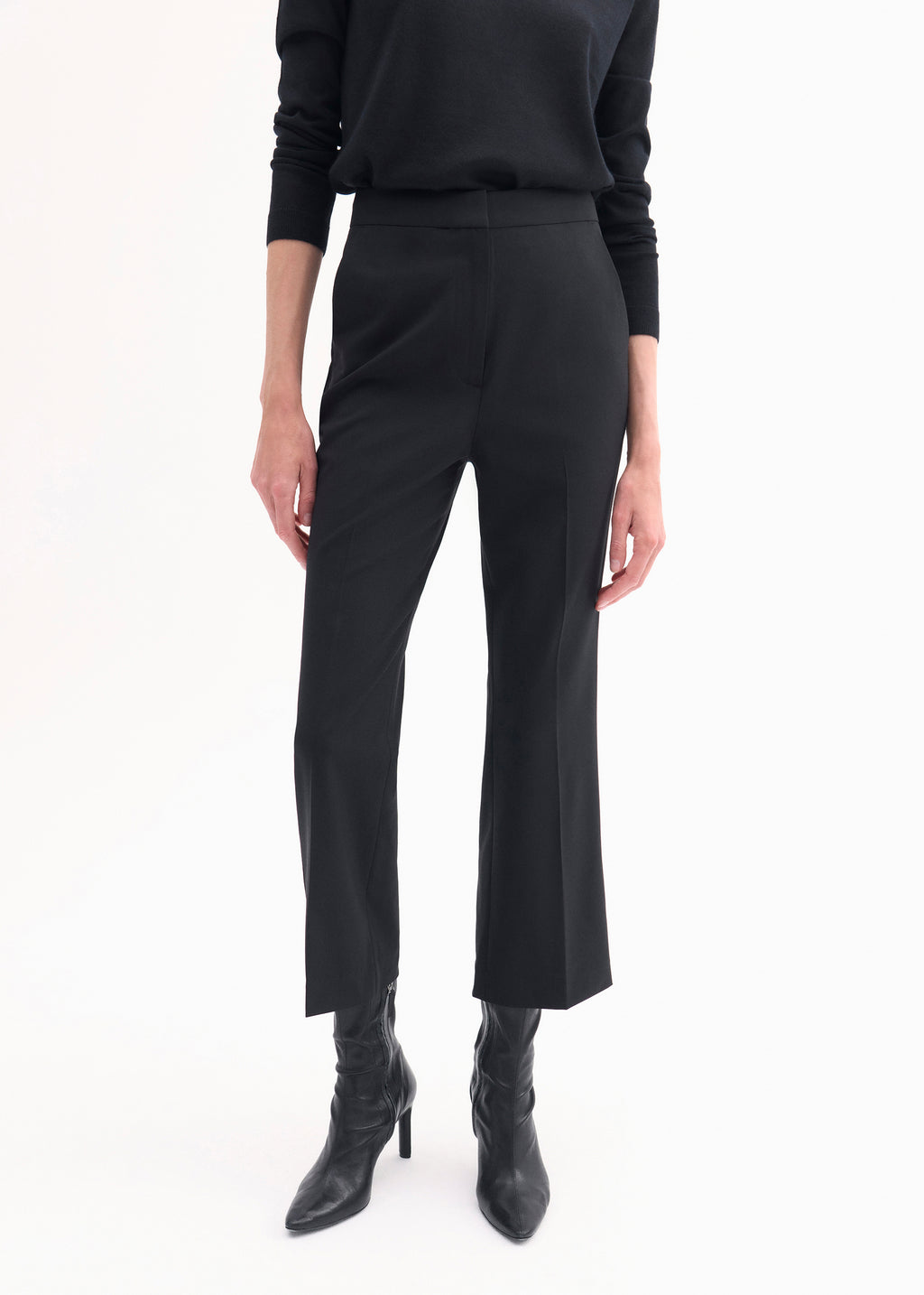 Cropped Cigarette Trouser in Virgin Wool - Black - CO