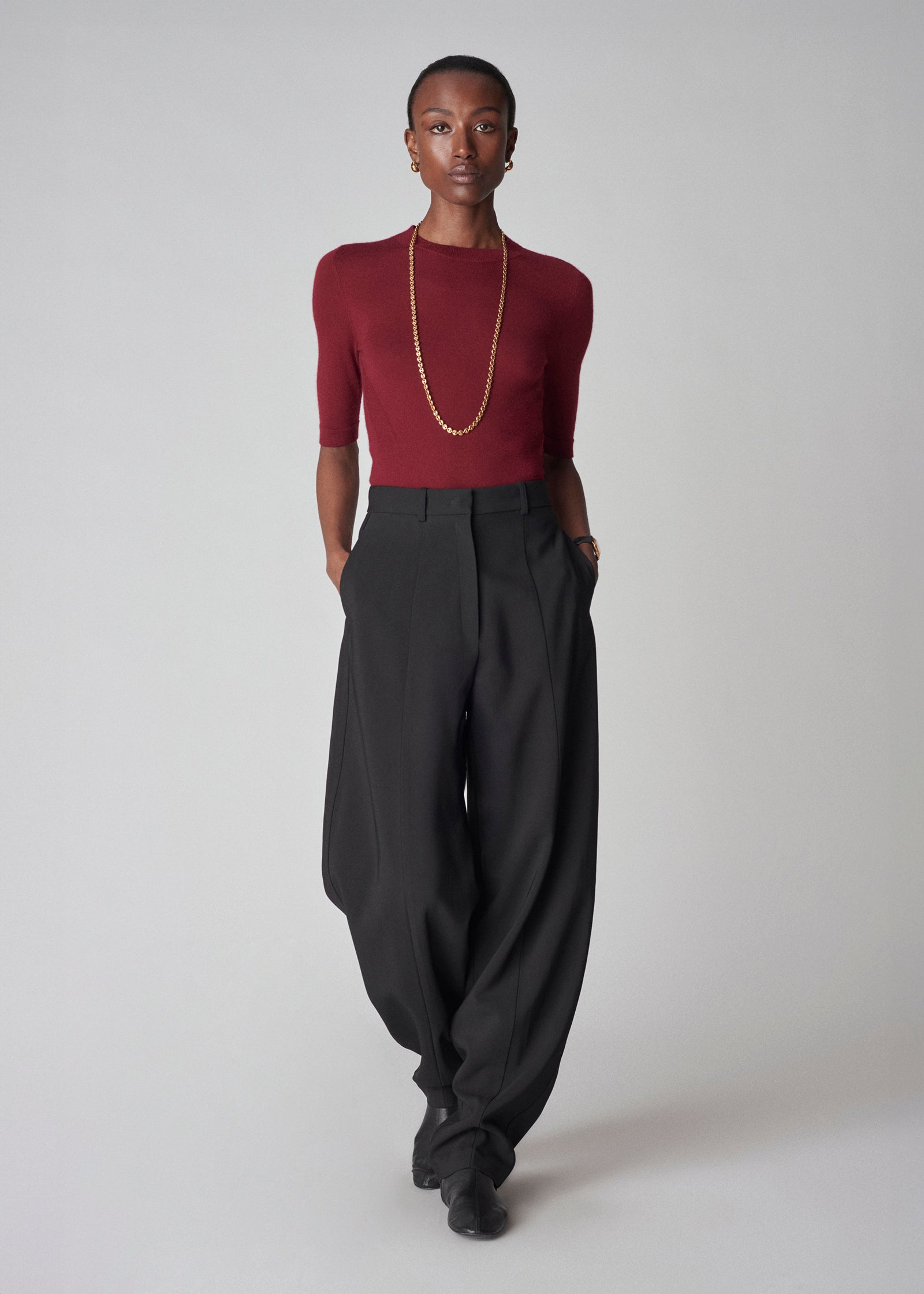 Short Sleeve Knit Top in Fine Cashmere - Bordeaux