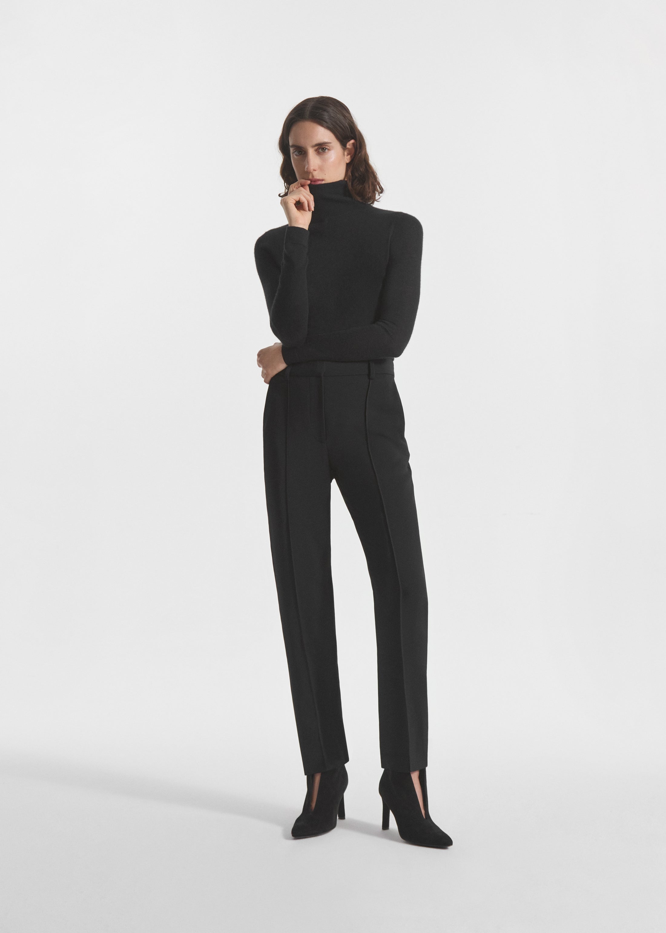 Cigarette Trouser in Crepe - Black, image 4 of 5