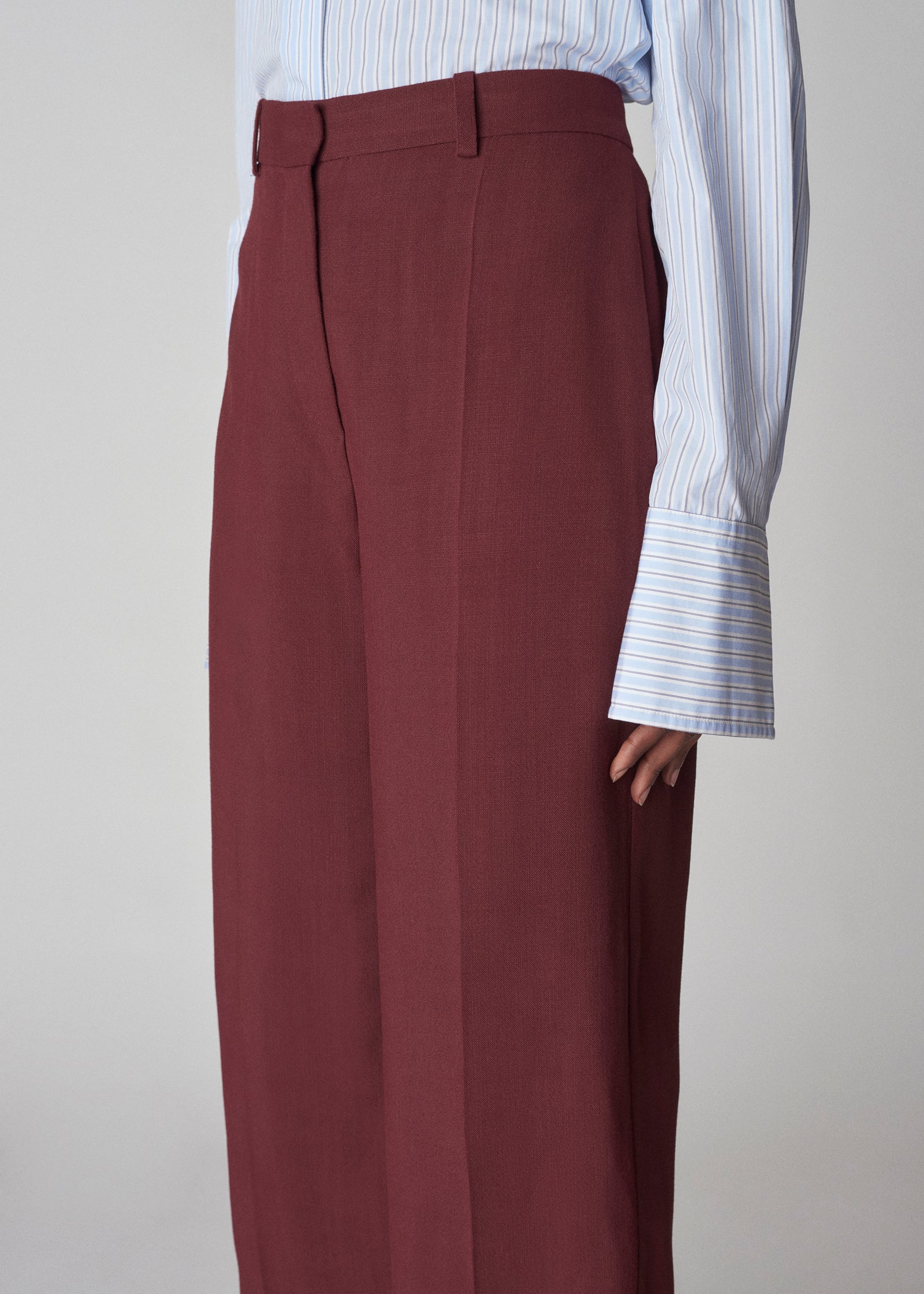 Straight Vented Pant in Twill - Bordeaux