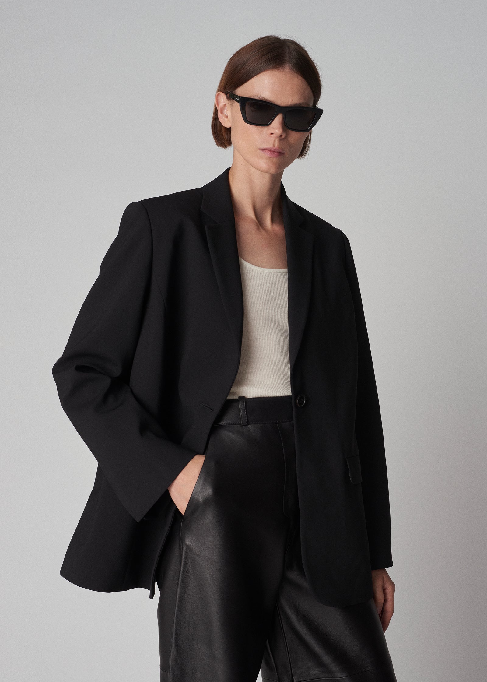 Boxy Jacket in Virgin Wool - Black - CO Collections