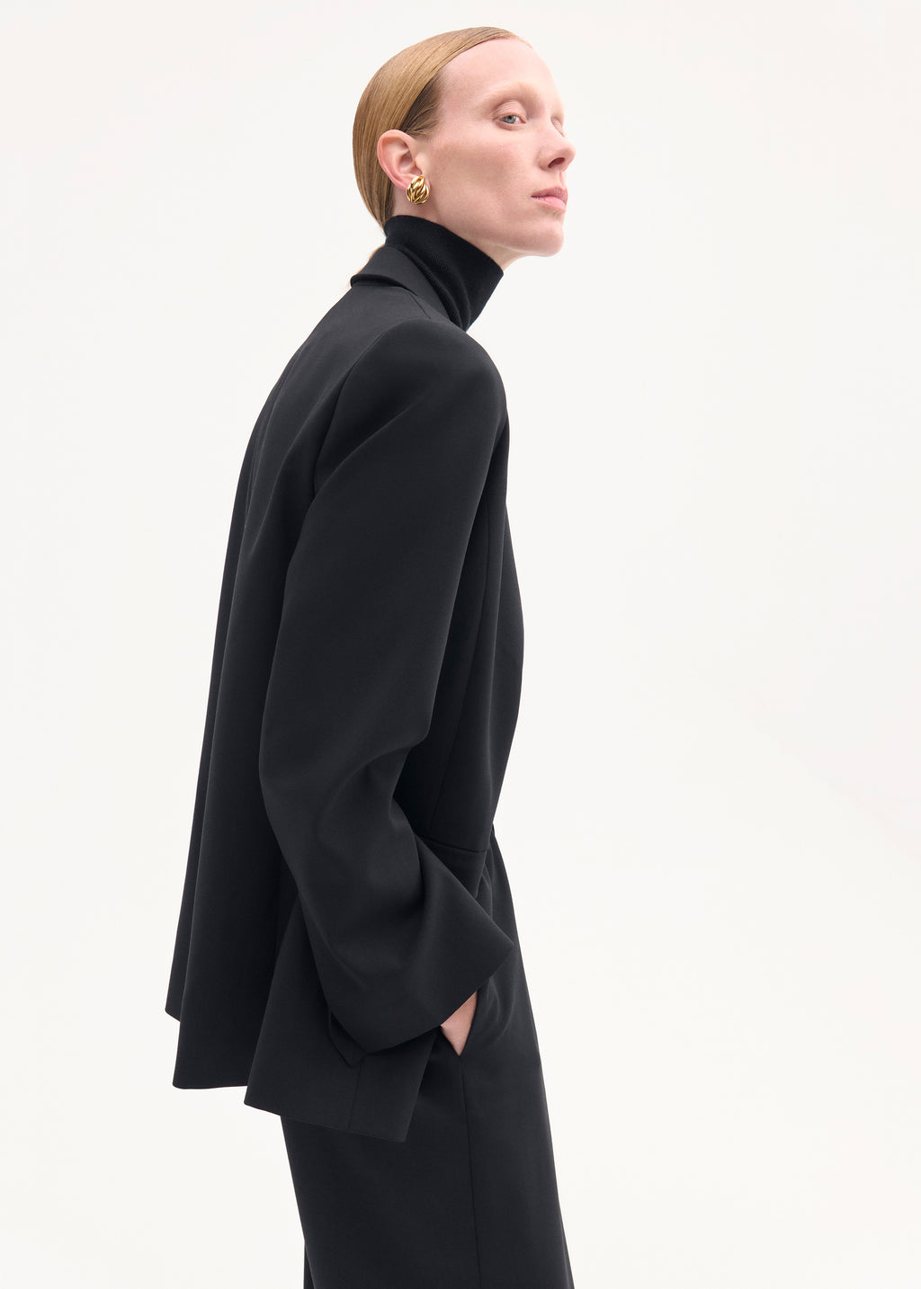 Boxy Jacket in Virgin Wool - Black - CO