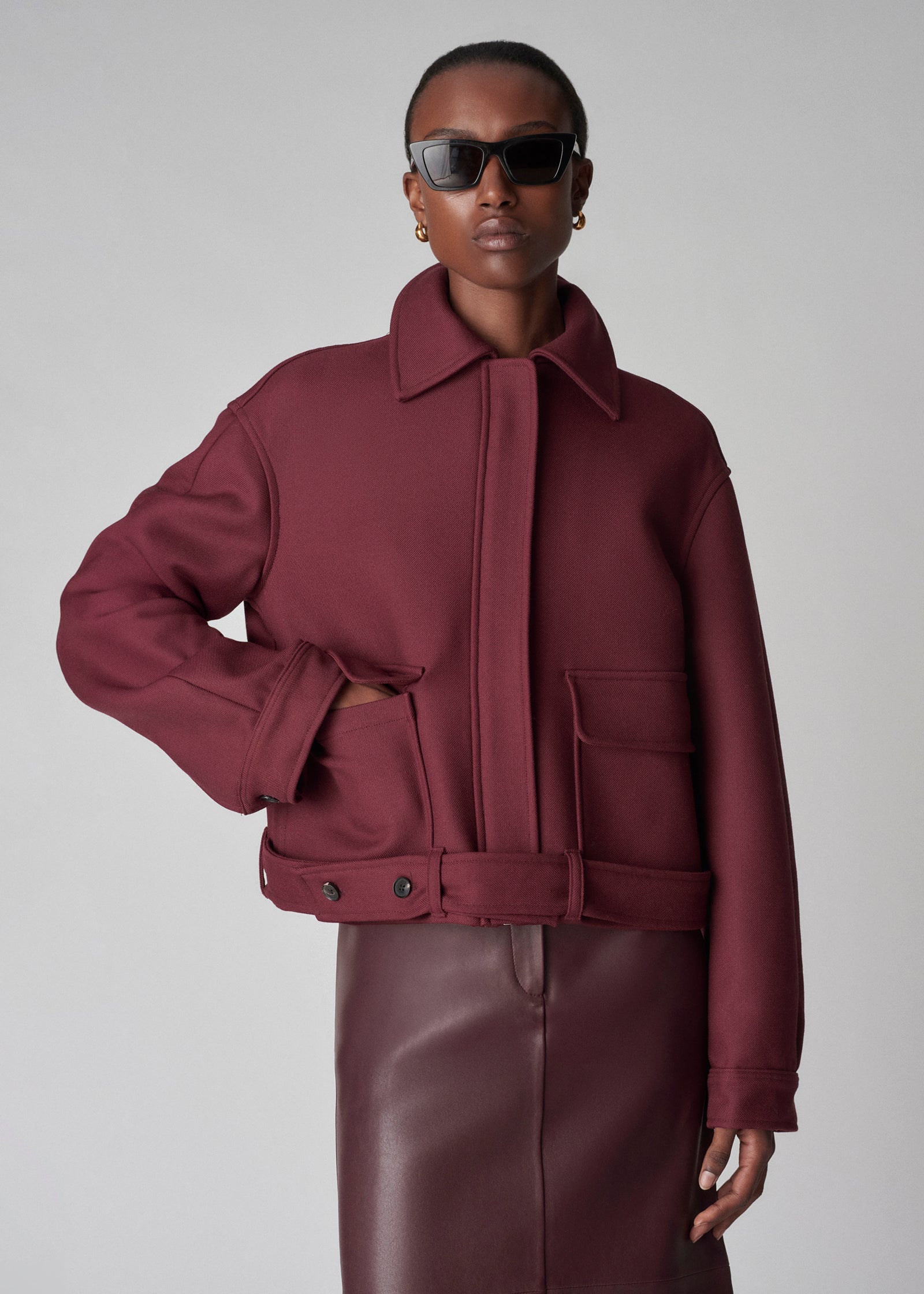 Cropped Jacket in Twill Suiting - Bordeaux