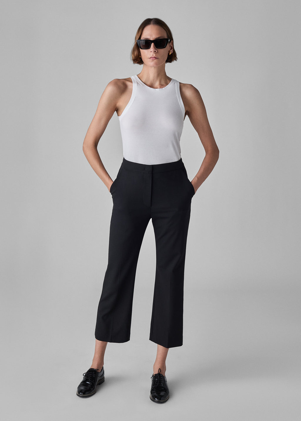 Cropped Cigarette Trouser in Virgin Wool - Black - CO