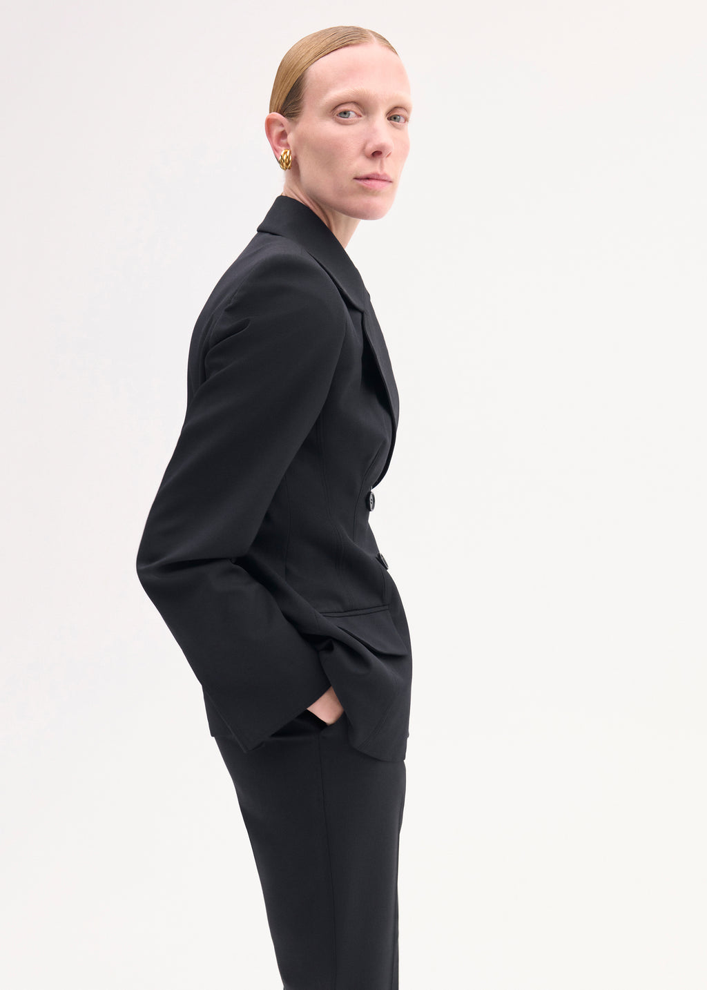 Double Breasted Fitted Blazer in Virgin Wool - Black - CO