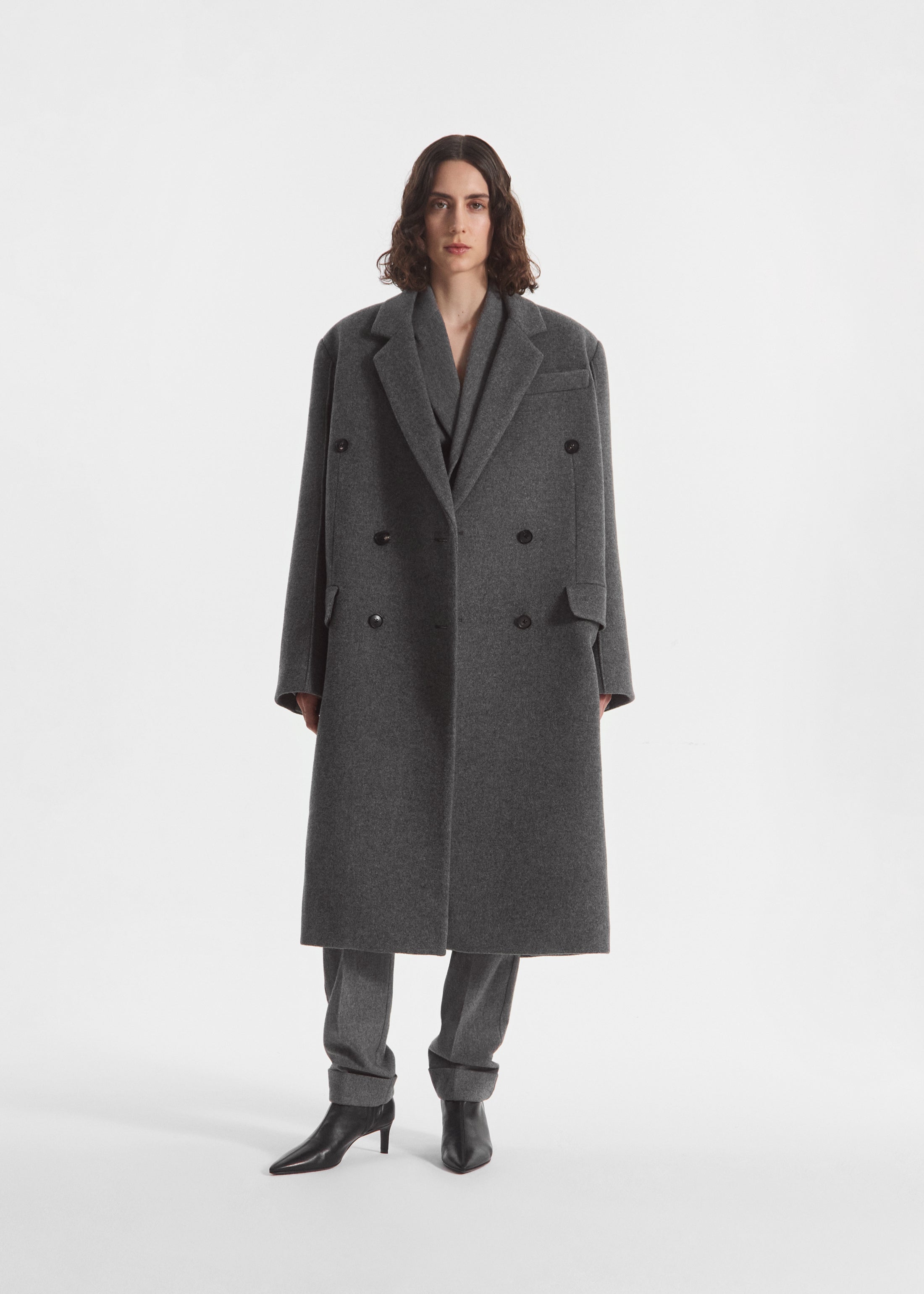 Oversized Double Breasted Coat in Wool Cashmere - Grey, image 3 of 8