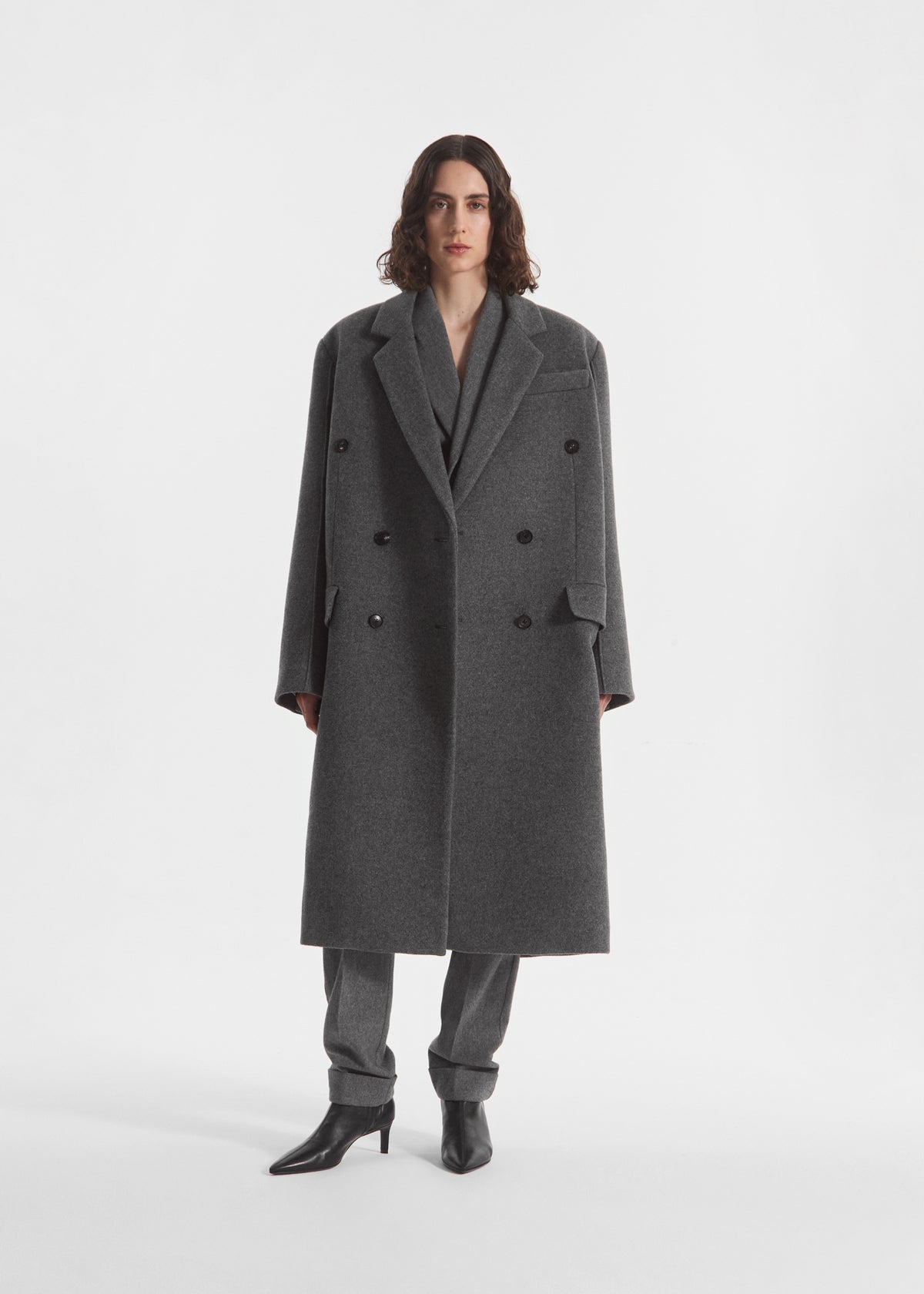 Oversized Double Breasted Coat in Wool Cashmere - Grey, image 3 of 8