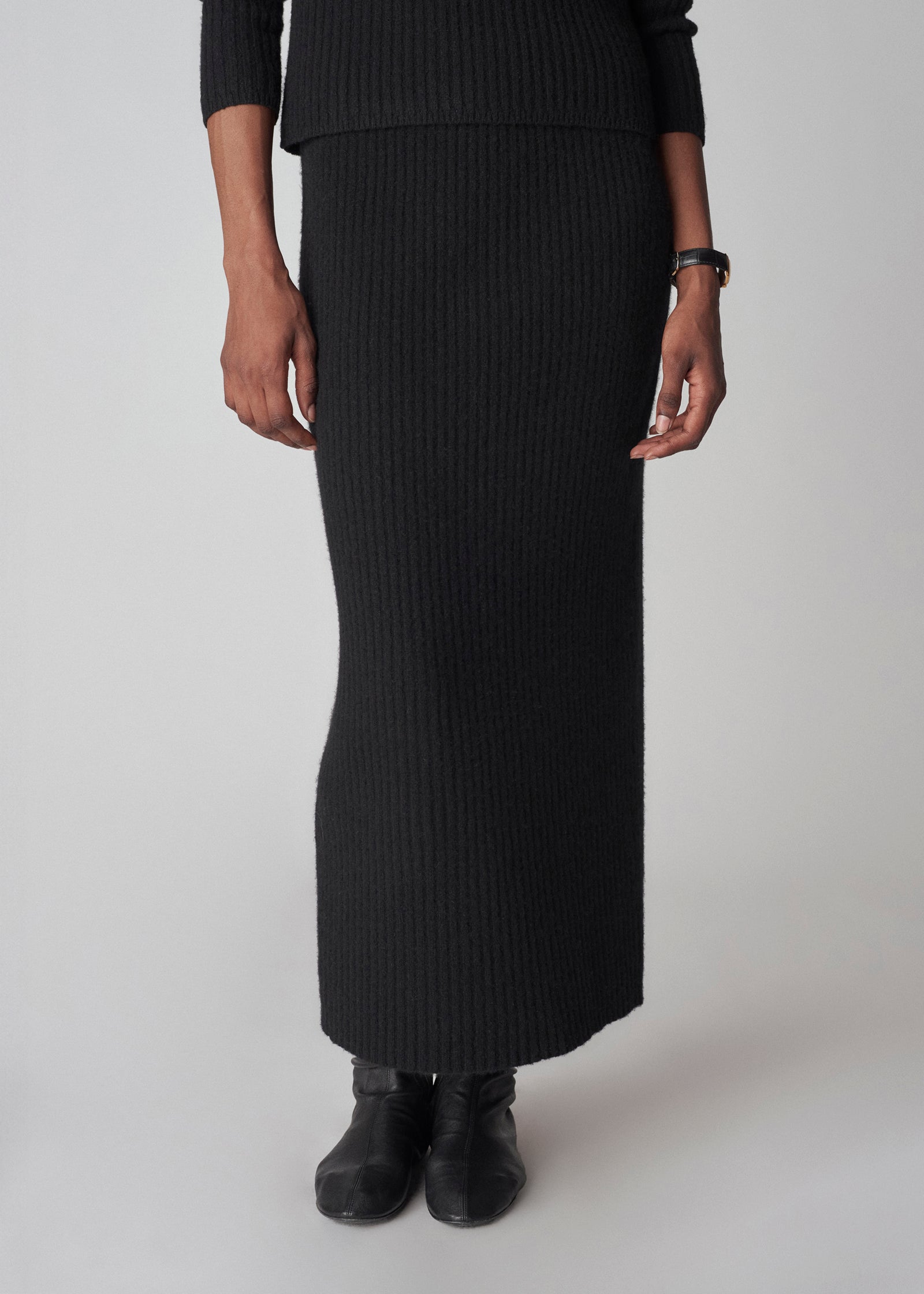 Midi Skirt in Tweed Knit - Black