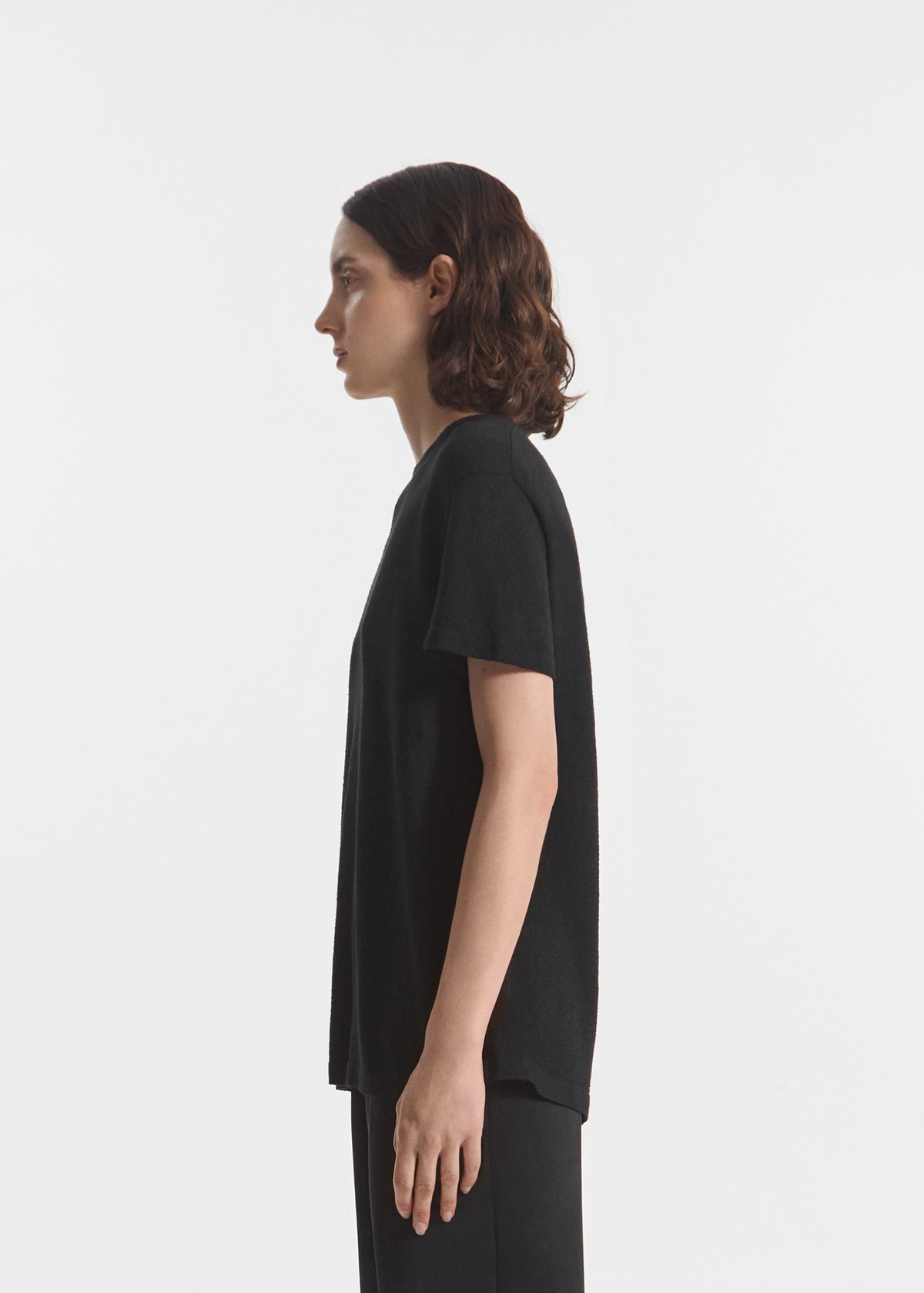 T-Shirt in Silk Linen - Black, image 2 of 4