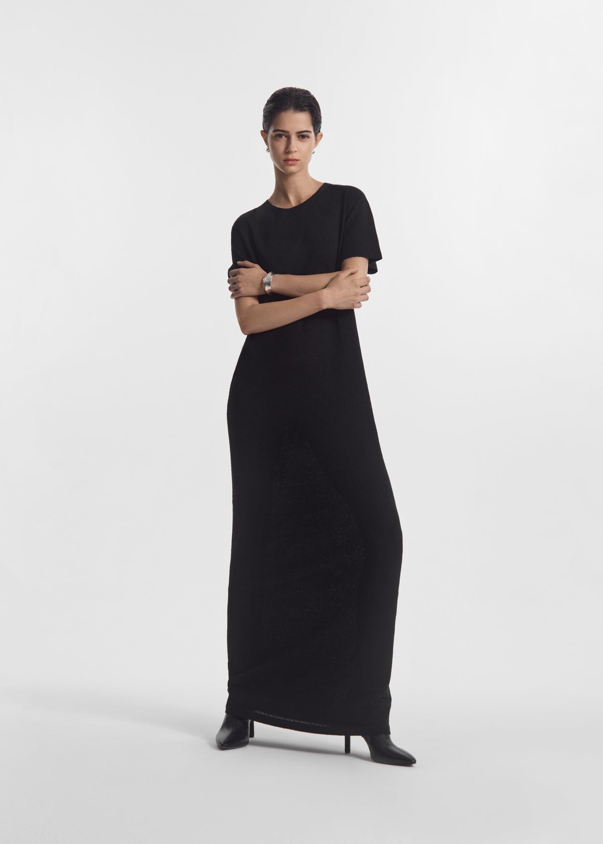 T-Shirt Dress in Silk Linen - Black, image 2 of 5
