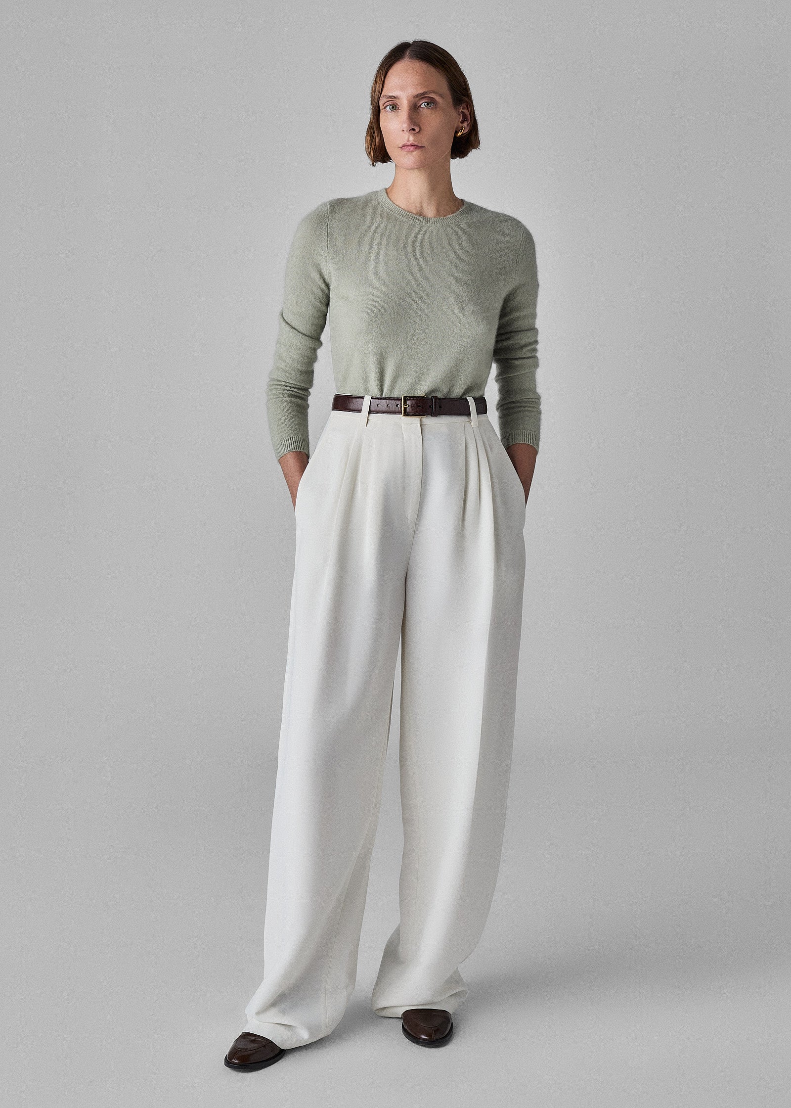 Long Sleeve Crew Sweater in Fine Cashmere - Light Green