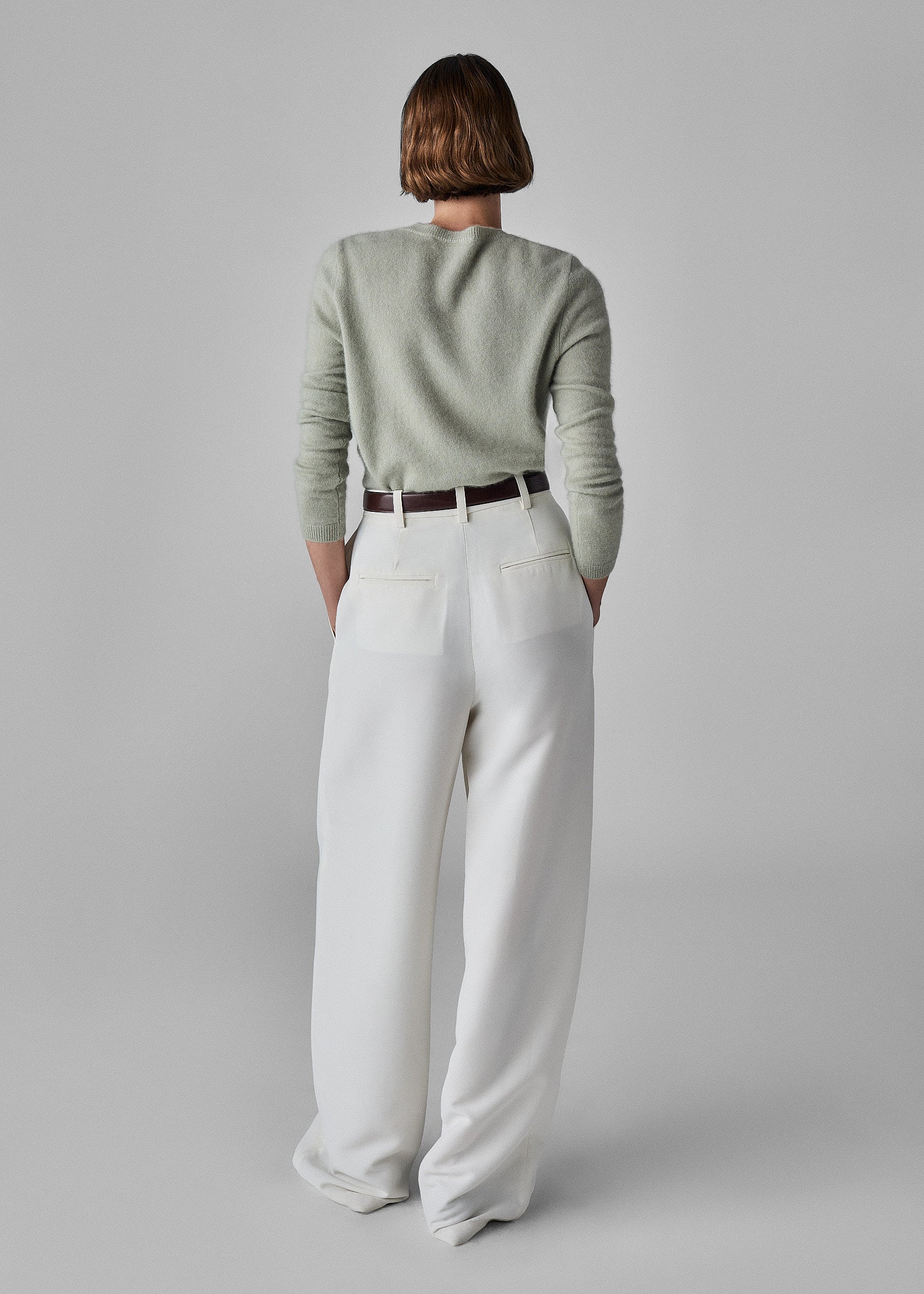 Long Sleeve Crew Sweater in Fine Cashmere - Light Green