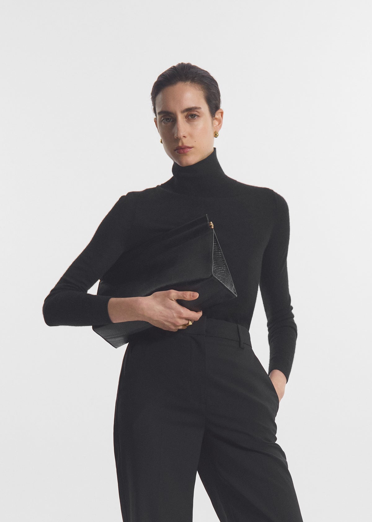Slim Turtleneck in Fine Cashmere - Black, image 3 of 6