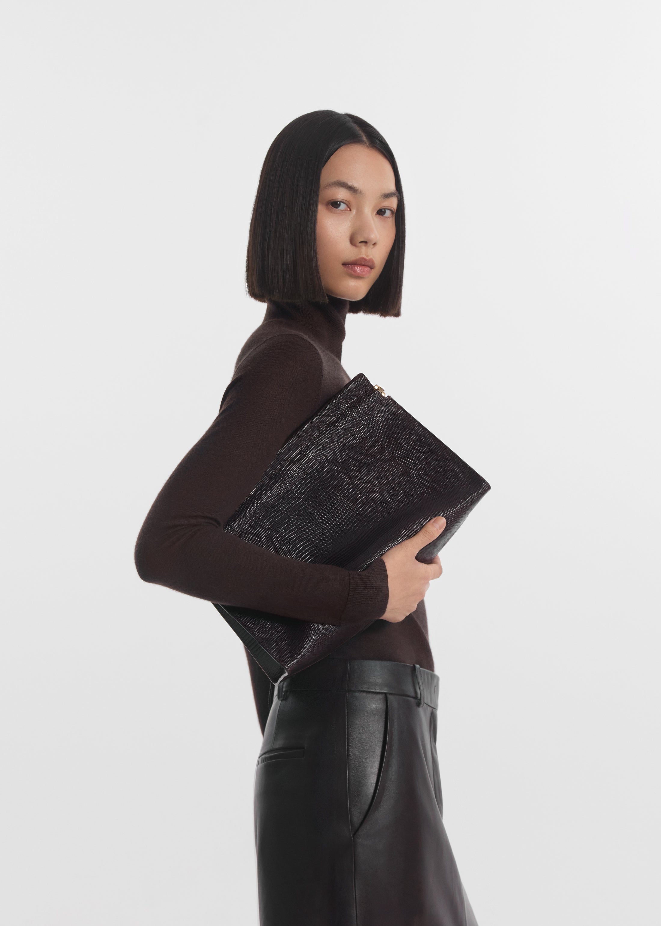 Slim Turtleneck in Fine Cashmere - Chocolate