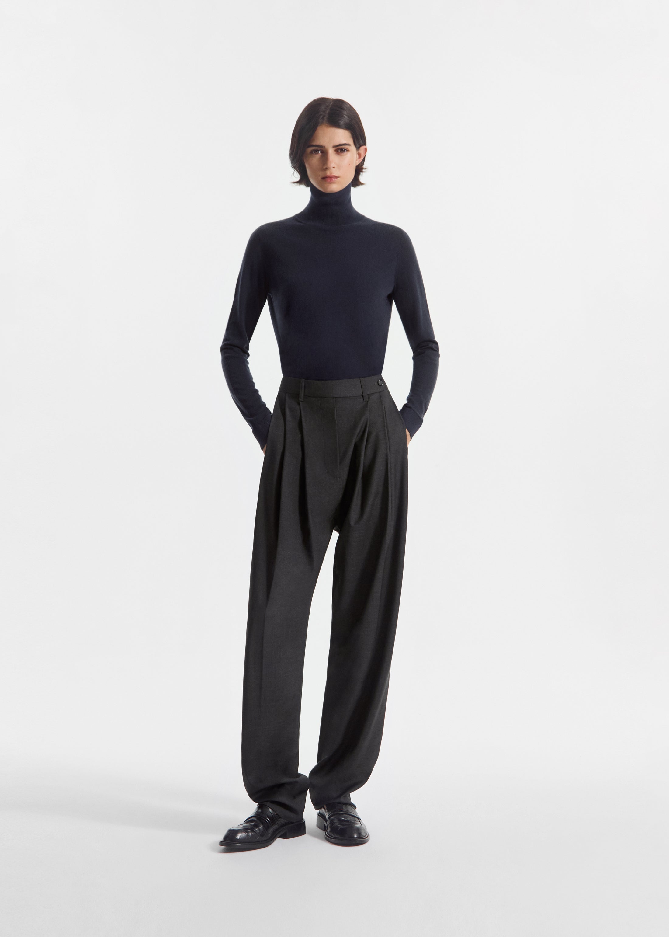 Slim Turtleneck in Fine Cashmere - Nocturne
