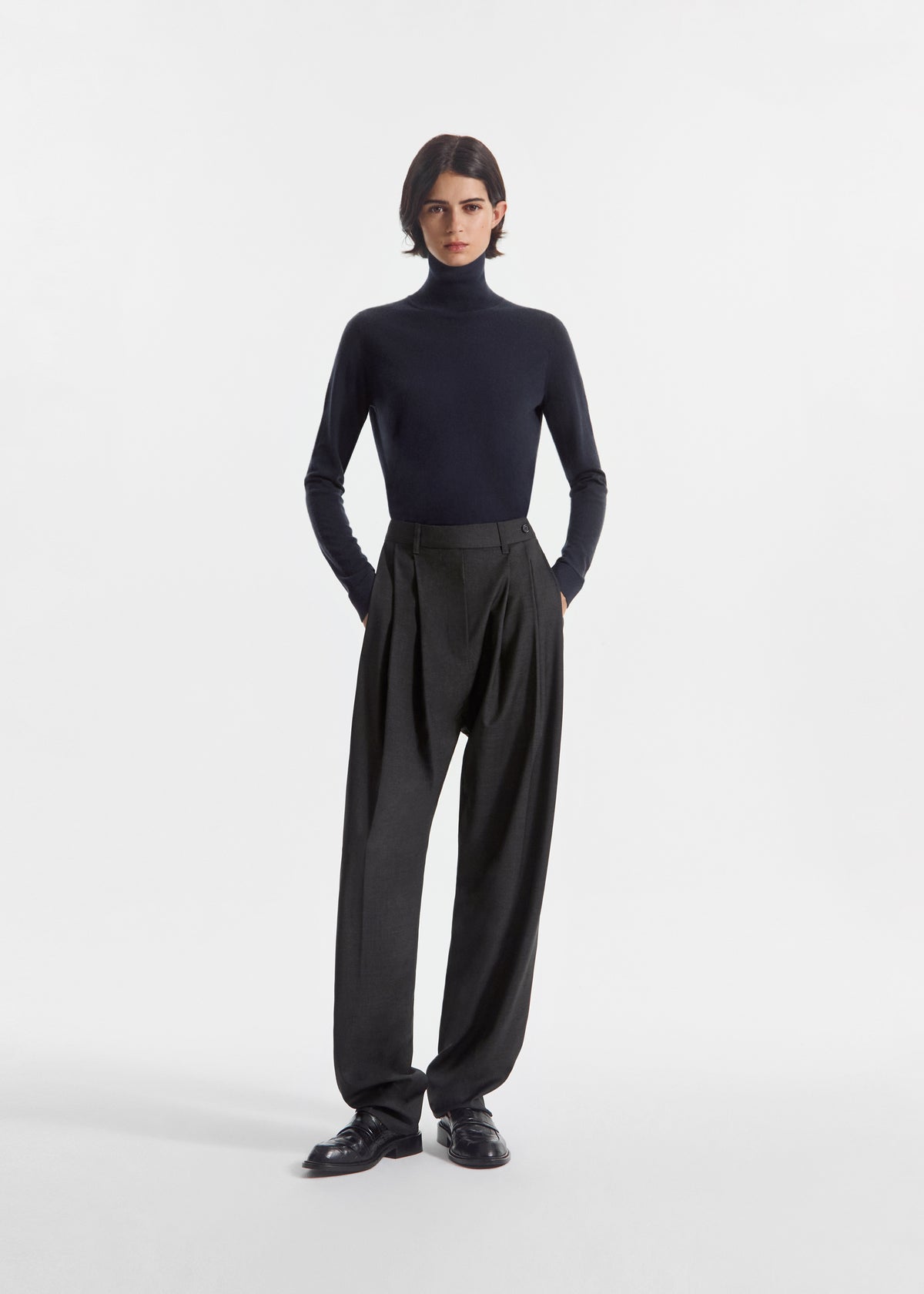 Slim Turtleneck in Fine Cashmere - Nocturne, image 4 of 5