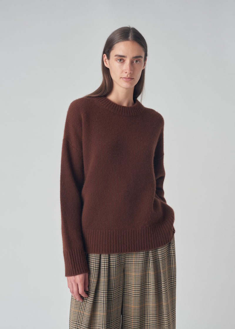 Boyfriend Sweater in Cashmere - Dark Brown - CO