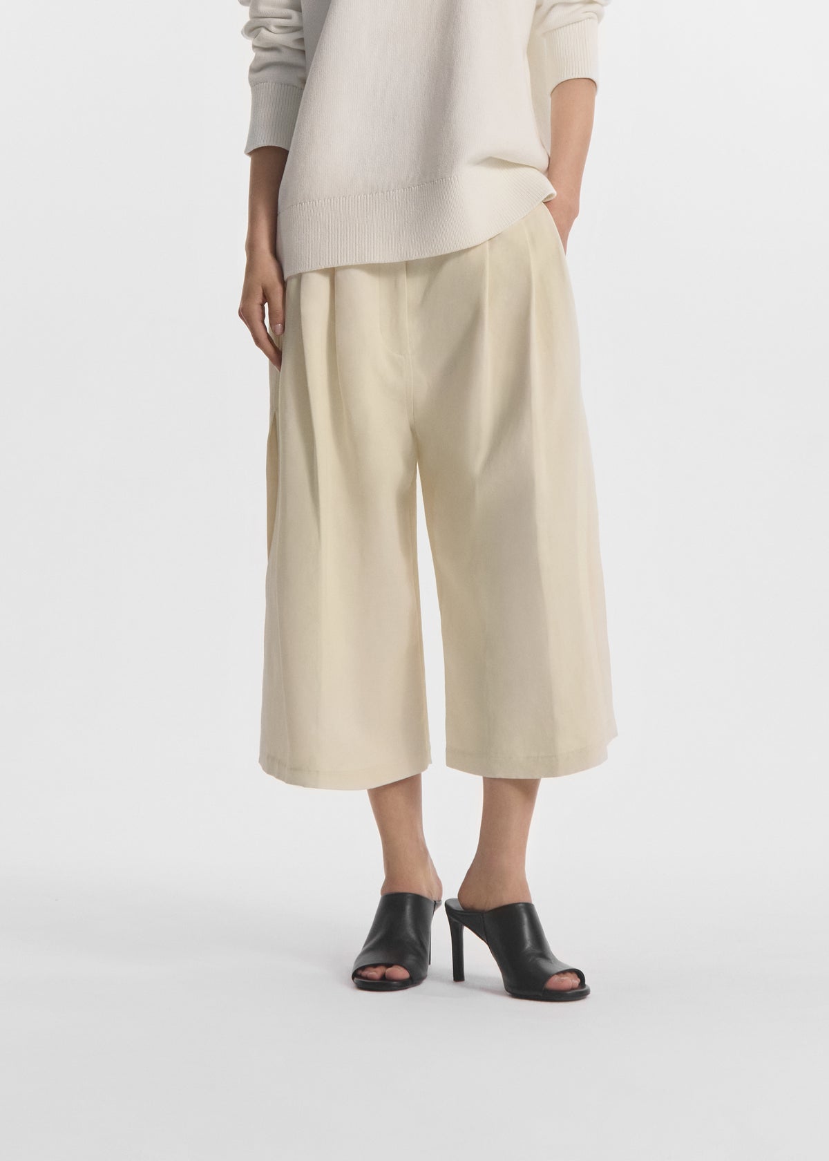 Pleated Culotte in Linen - Pearl, image 3 of 5