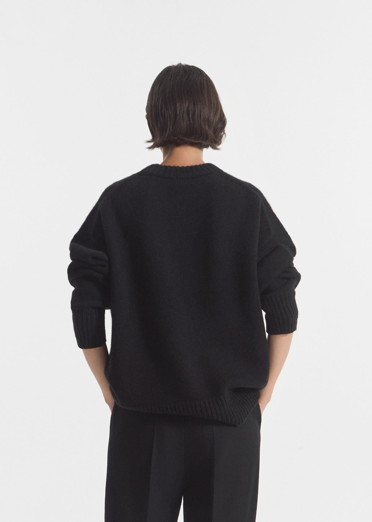 Boyfriend Crew Neck in Wool Cashmere - Black, image 4 of 5