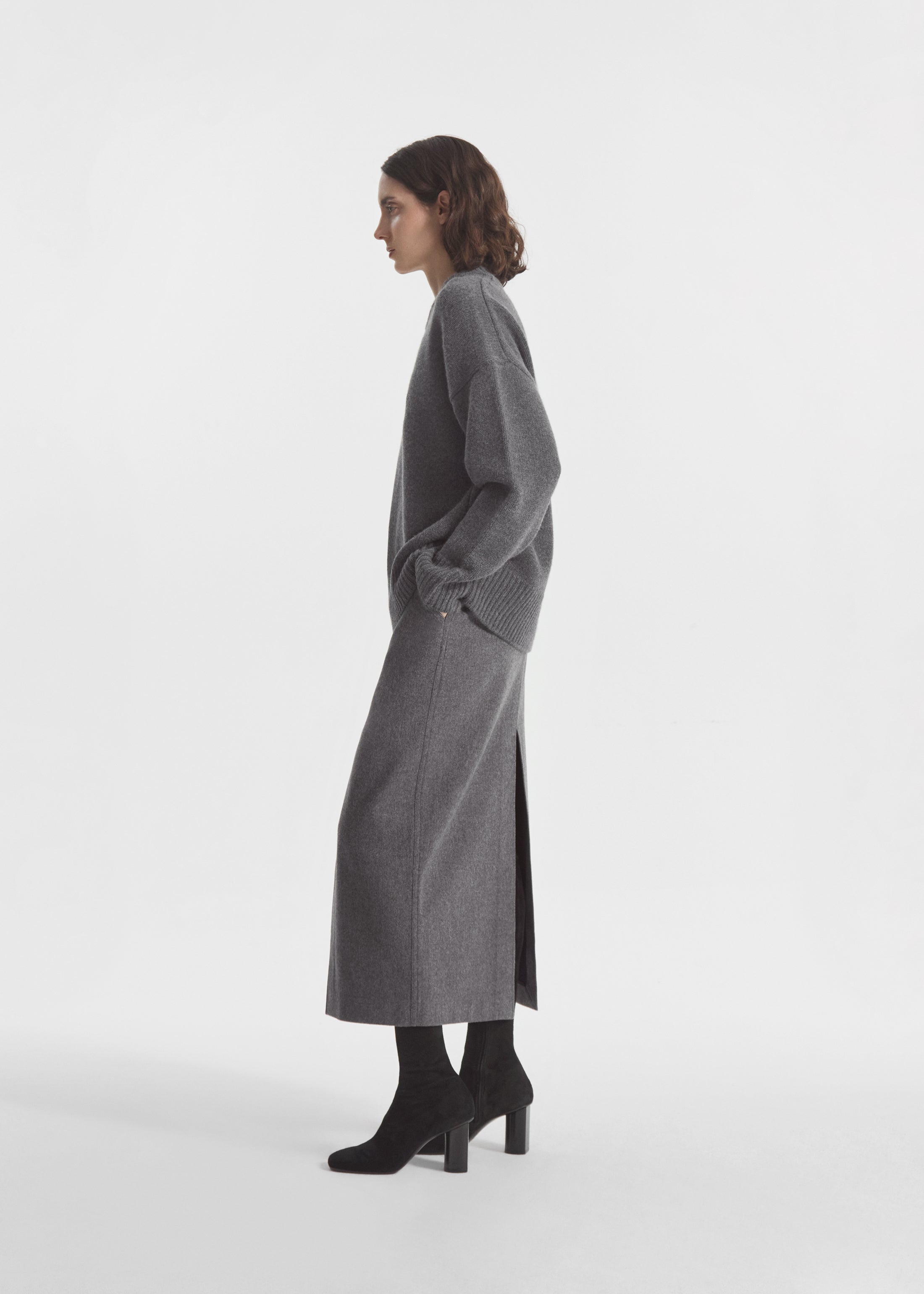 Tailored Pencil Skirt in Wool Cashmere - Grey Melange, image 2 of 3