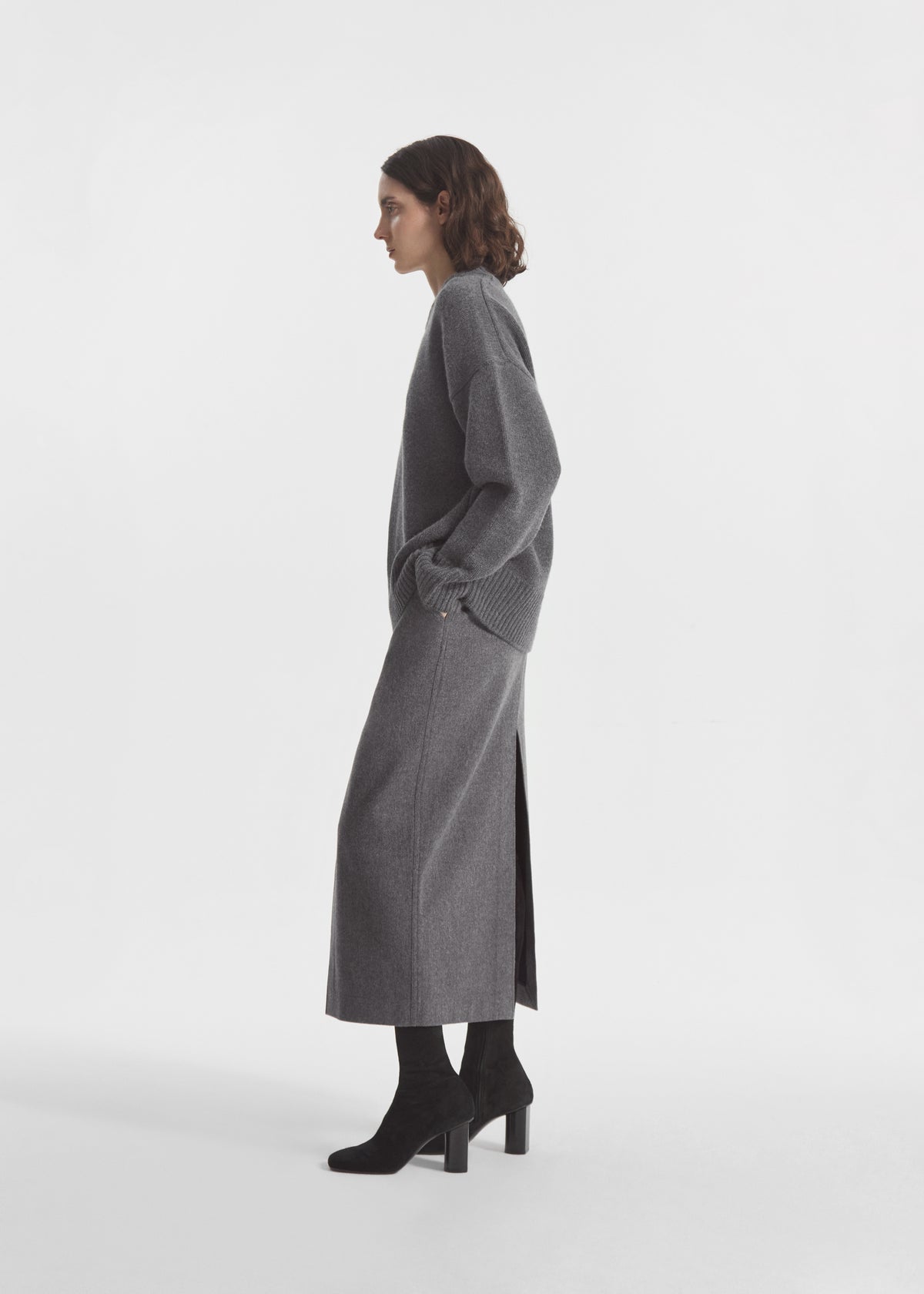 Tailored Pencil Skirt in Wool Cashmere - Grey Melange, image 2 of 3