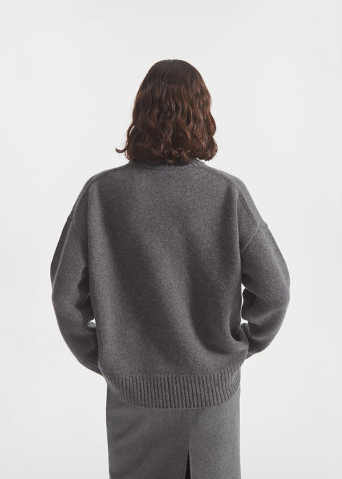 Boyfriend Crew Neck in Wool Cashmere - Grey, image 3 of 4