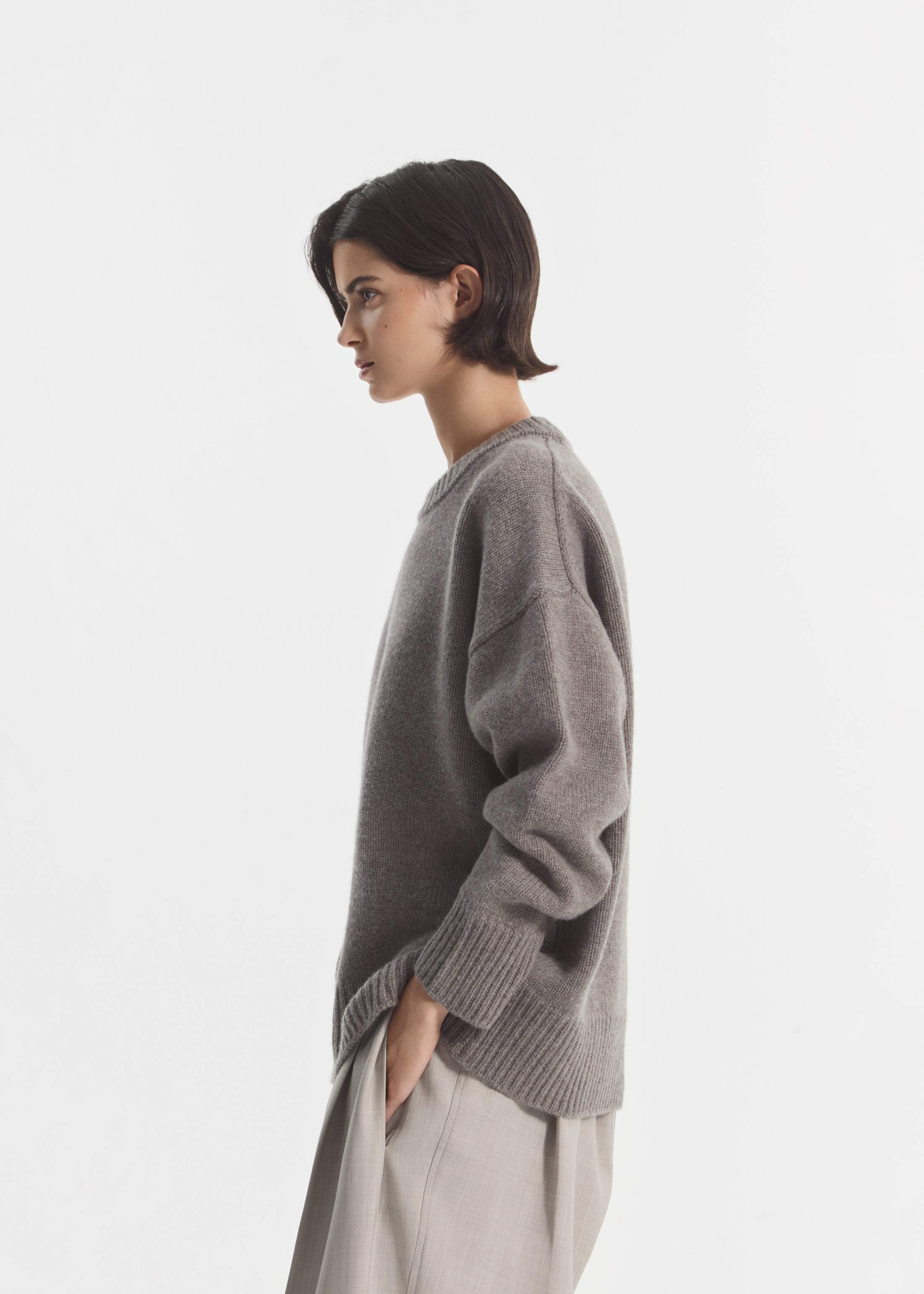 Boyfriend Crew Sweater in Wool Cashmere - Taupe