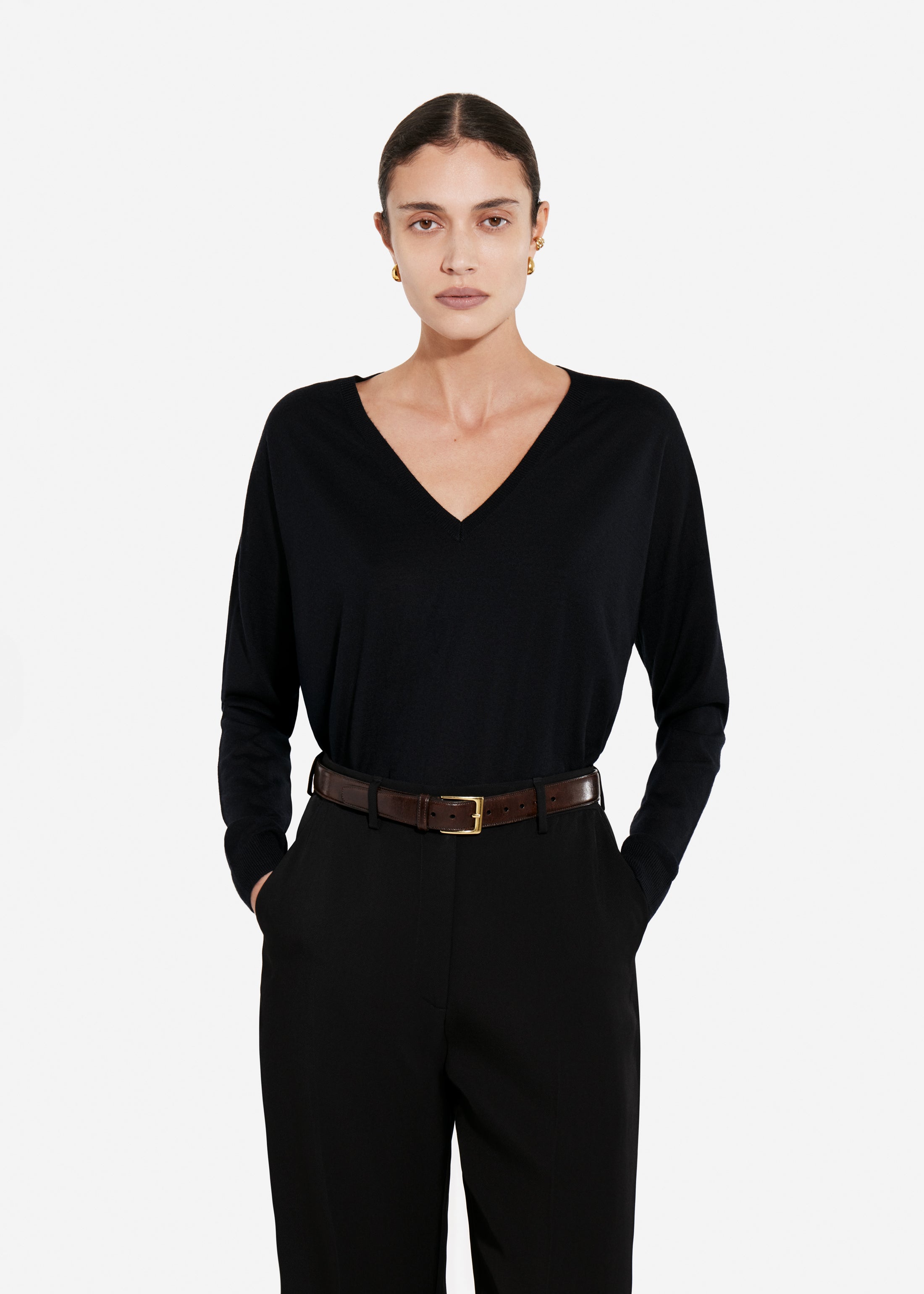 V-Neck Sweater in Fine Cashmere - Black
