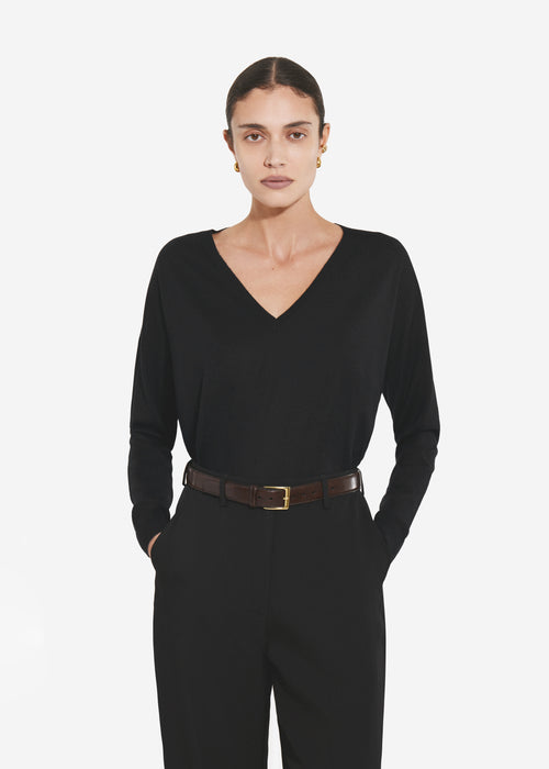 V-Neck Sweater in Fine Cashmere - Black, image 3 of 4