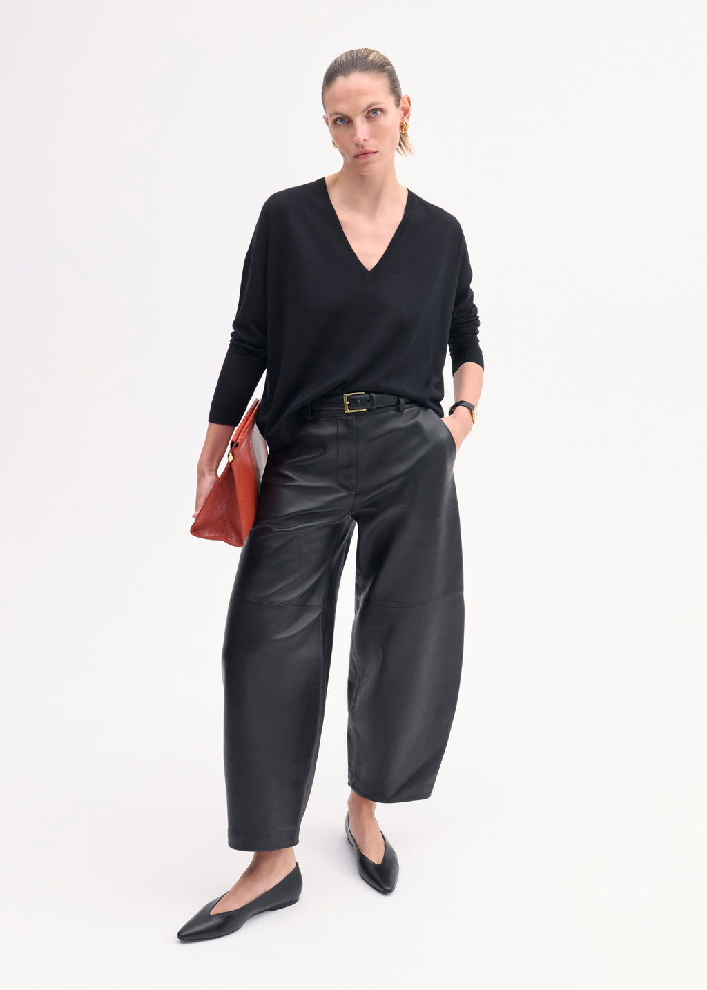 V-Neck Sweater in Fine Cashmere - Black - CO