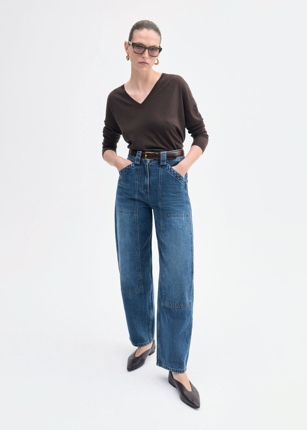 V-Neck Sweater in Fine Cashmere - Chocolate - CO