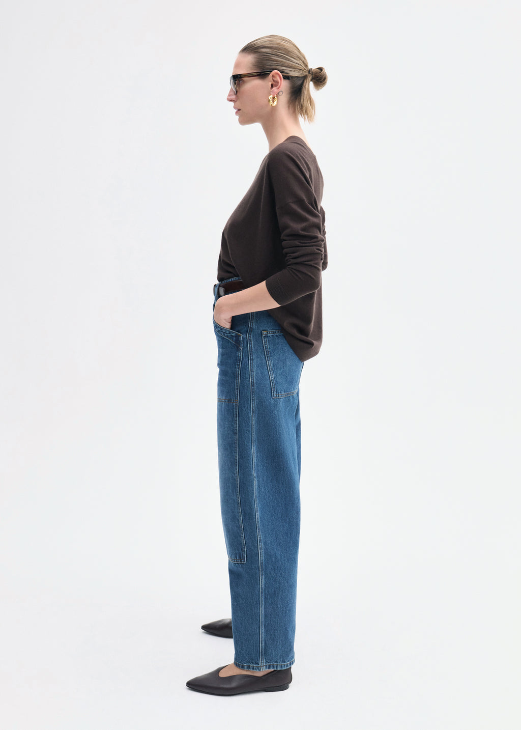 V-Neck Sweater in Fine Cashmere - Chocolate - CO