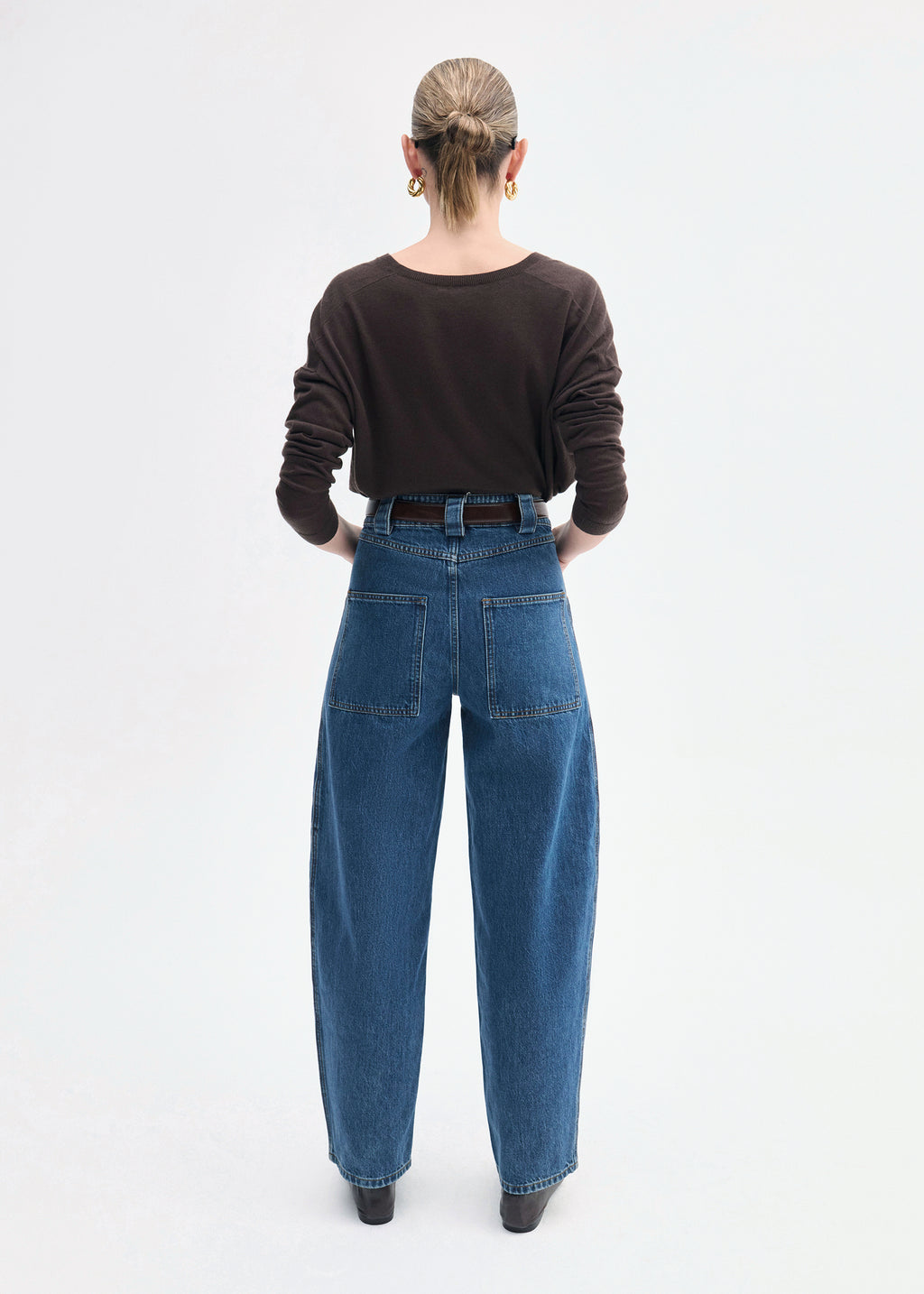 V-Neck Sweater in Fine Cashmere - Chocolate - CO